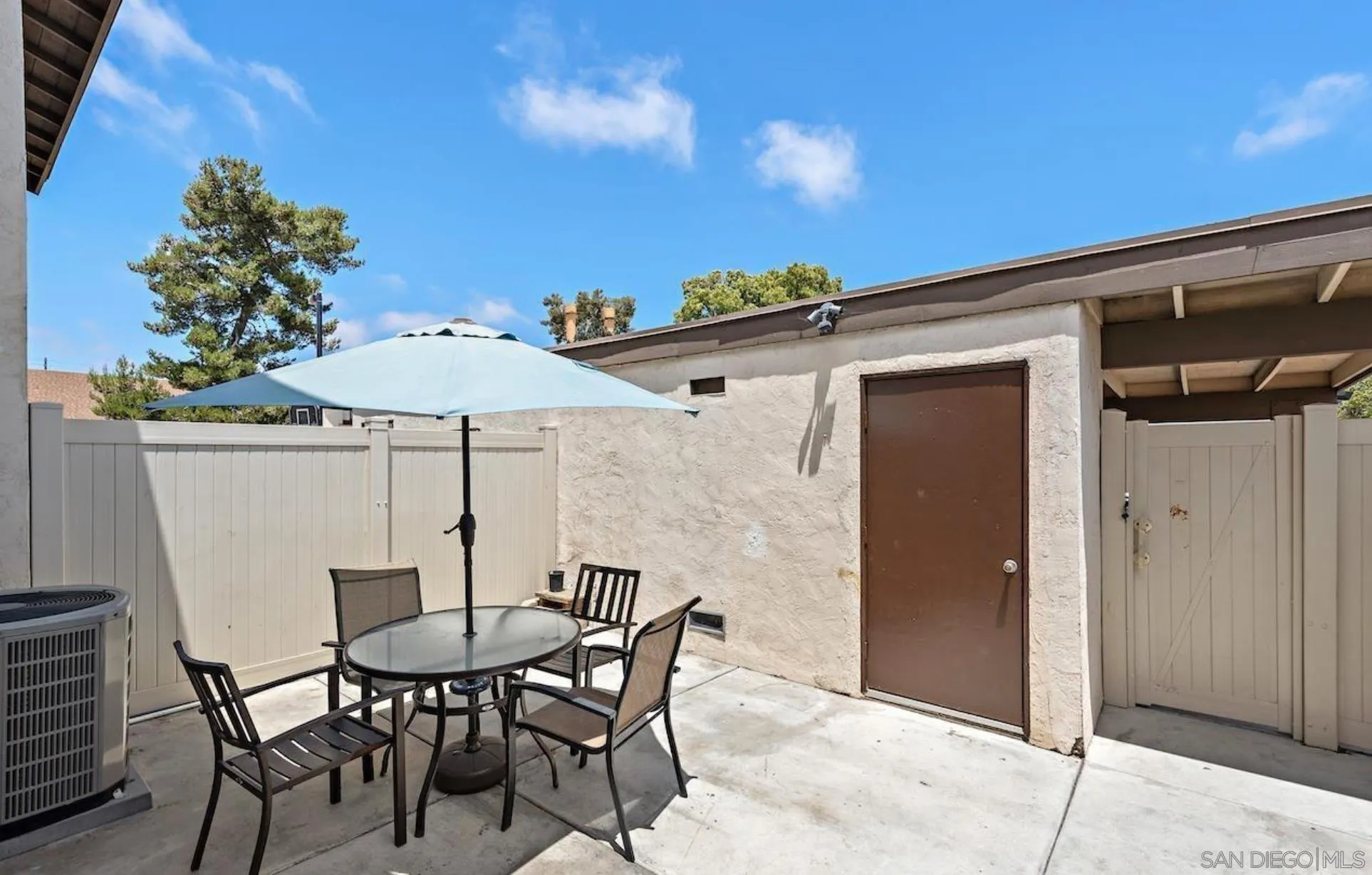 https://cdn.realtyfeed.com/cdn/127/250041650/fab2d7086ec58f5aec1e4bda4b3da595.webp