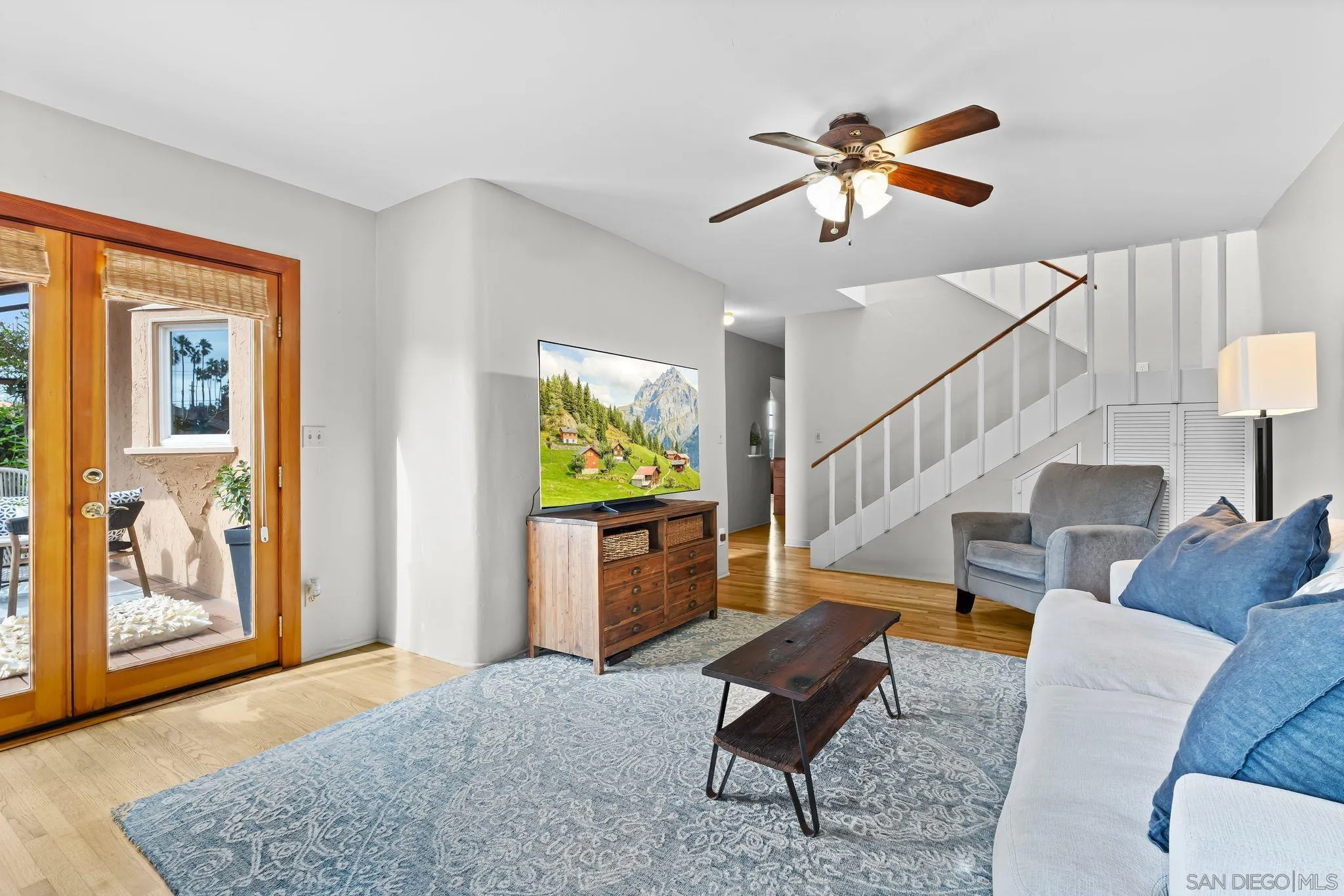 https://cdn.realtyfeed.com/cdn/127/250041652/282085f17f351d48d9e49d2543f4318e.webp