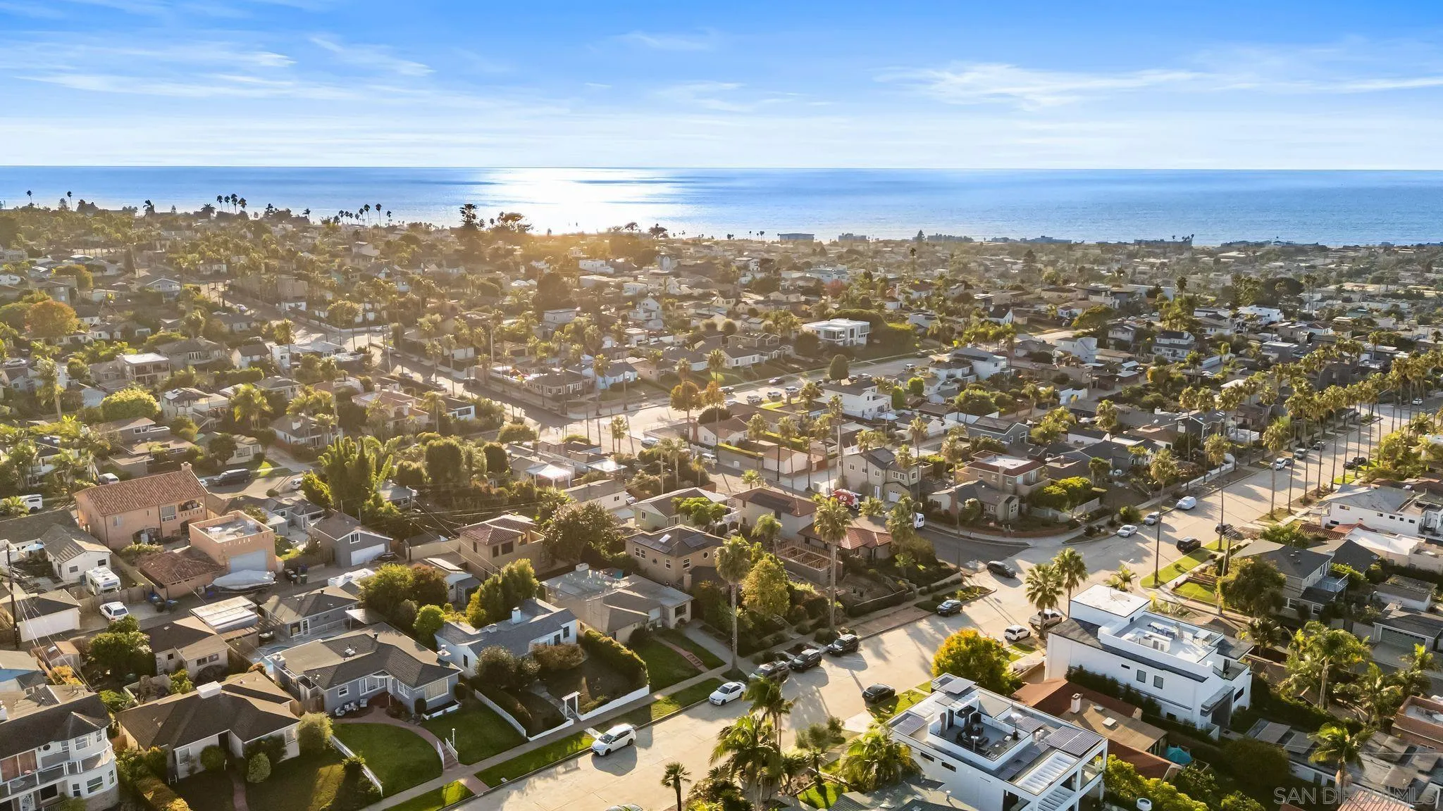https://cdn.realtyfeed.com/cdn/127/250041652/8f23c850b8e886d5207e782e774320c9.webp