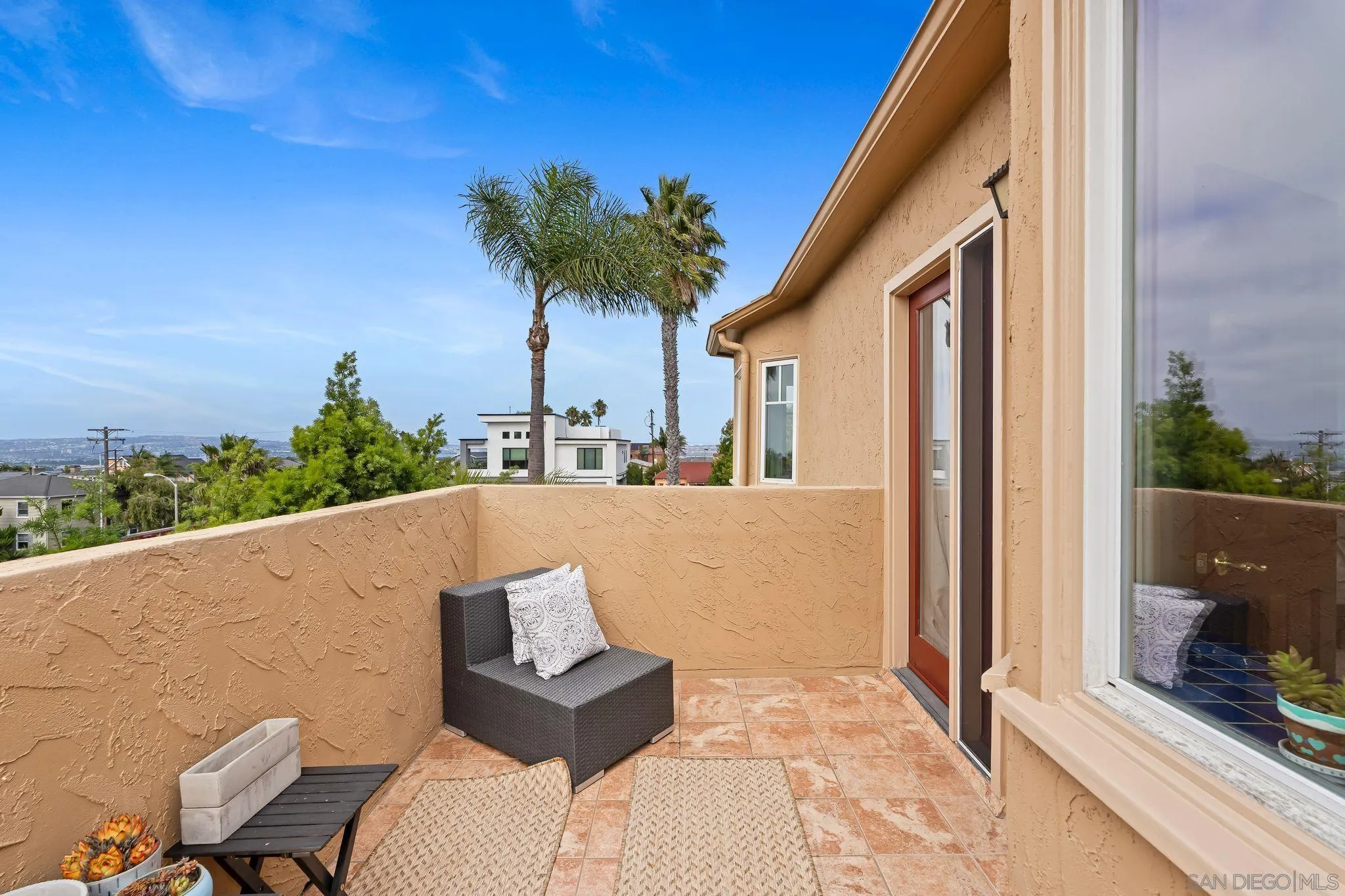 https://cdn.realtyfeed.com/cdn/127/250041652/917b22c176e7a4866c91a32639351e1b.webp