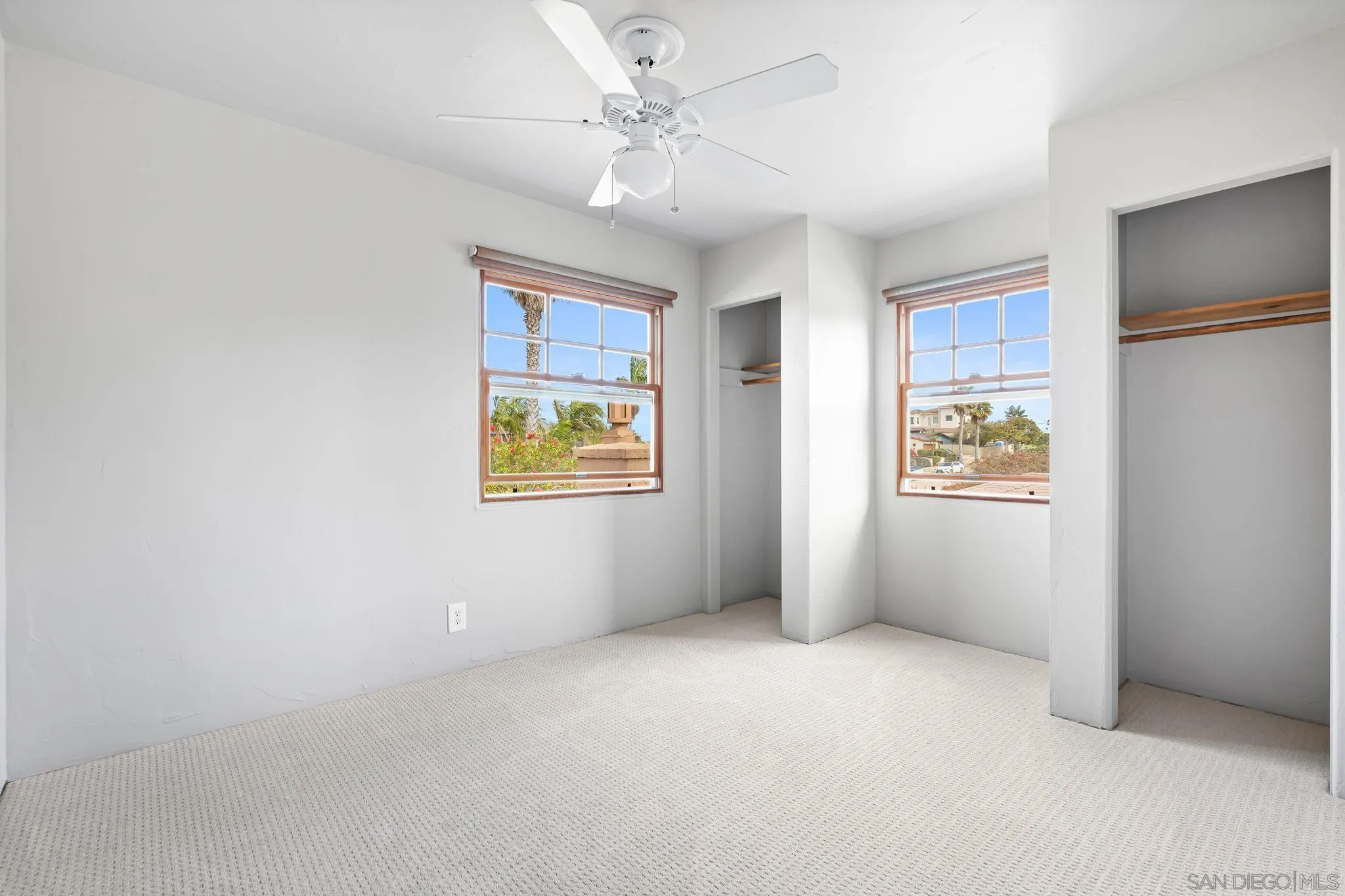 https://cdn.realtyfeed.com/cdn/127/250041652/9faca5dee21a0cafc3d9e599be40c5c0.webp
