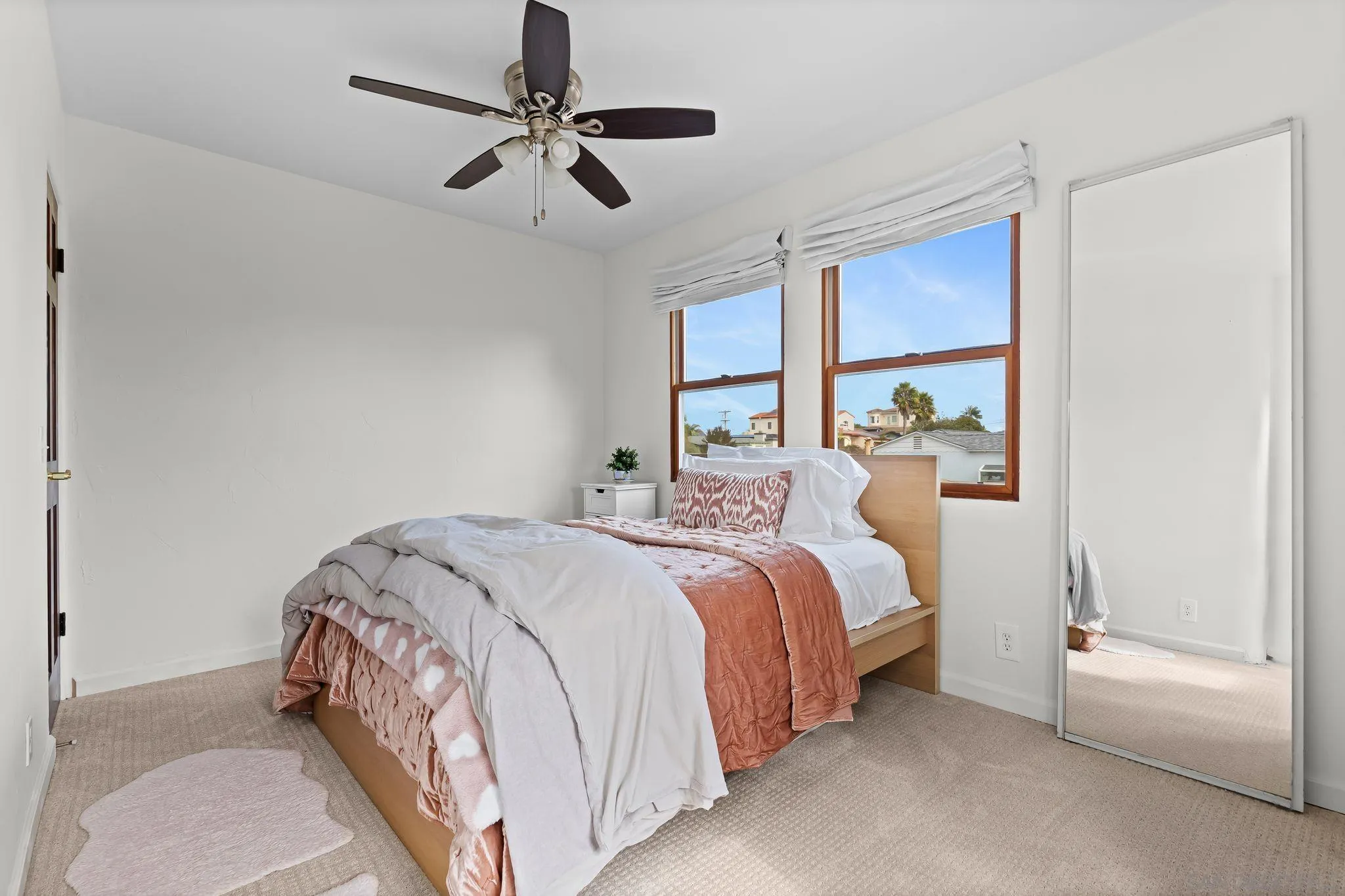 https://cdn.realtyfeed.com/cdn/127/250041652/a35767d45a53202403f75ea47fb74a39.webp