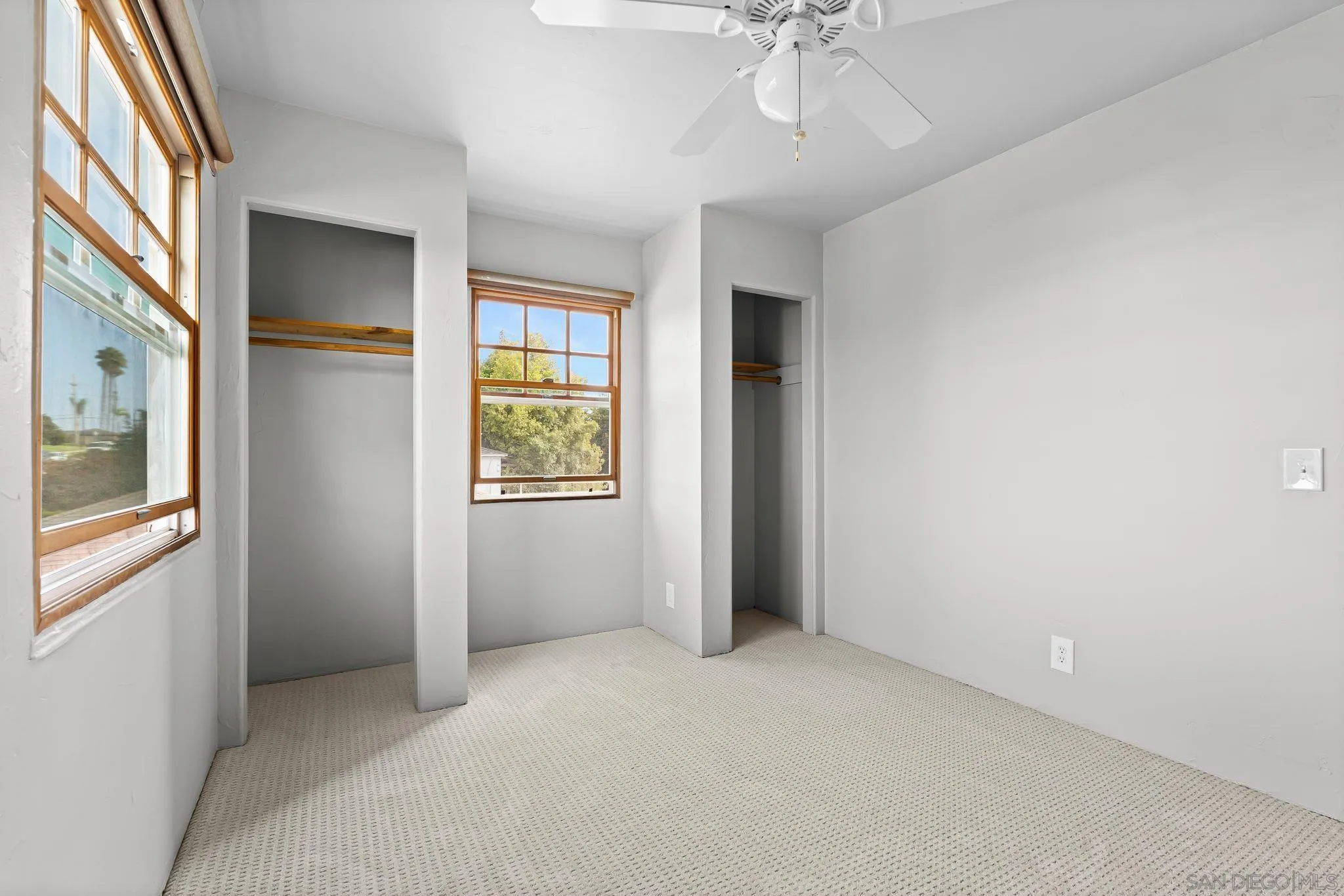 https://cdn.realtyfeed.com/cdn/127/250041652/dc772c465c6a48ebe7dd965859bbd4c1.webp
