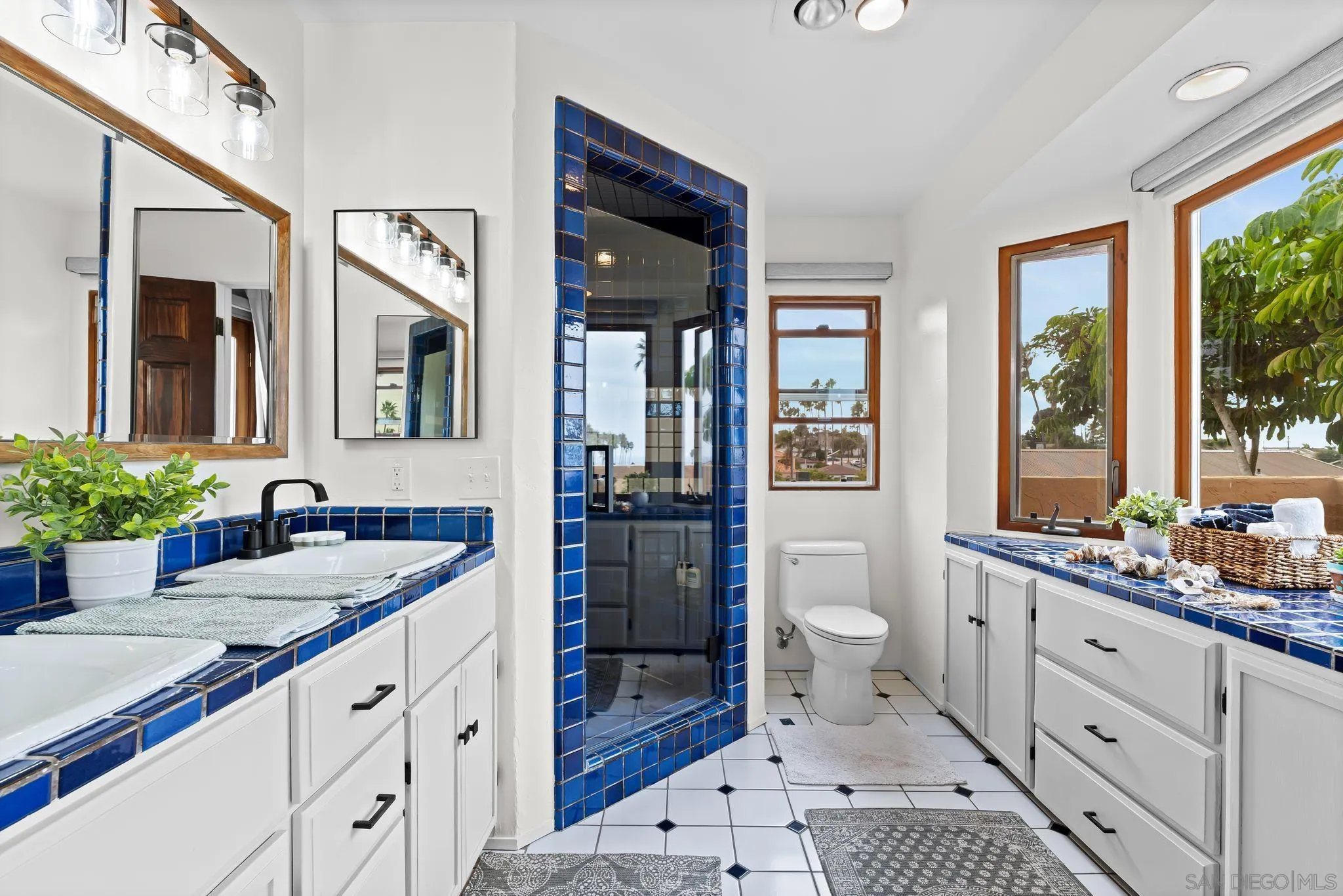 https://cdn.realtyfeed.com/cdn/127/250041652/e2441d8e7b73a53223a8c6b175c81bd7.webp