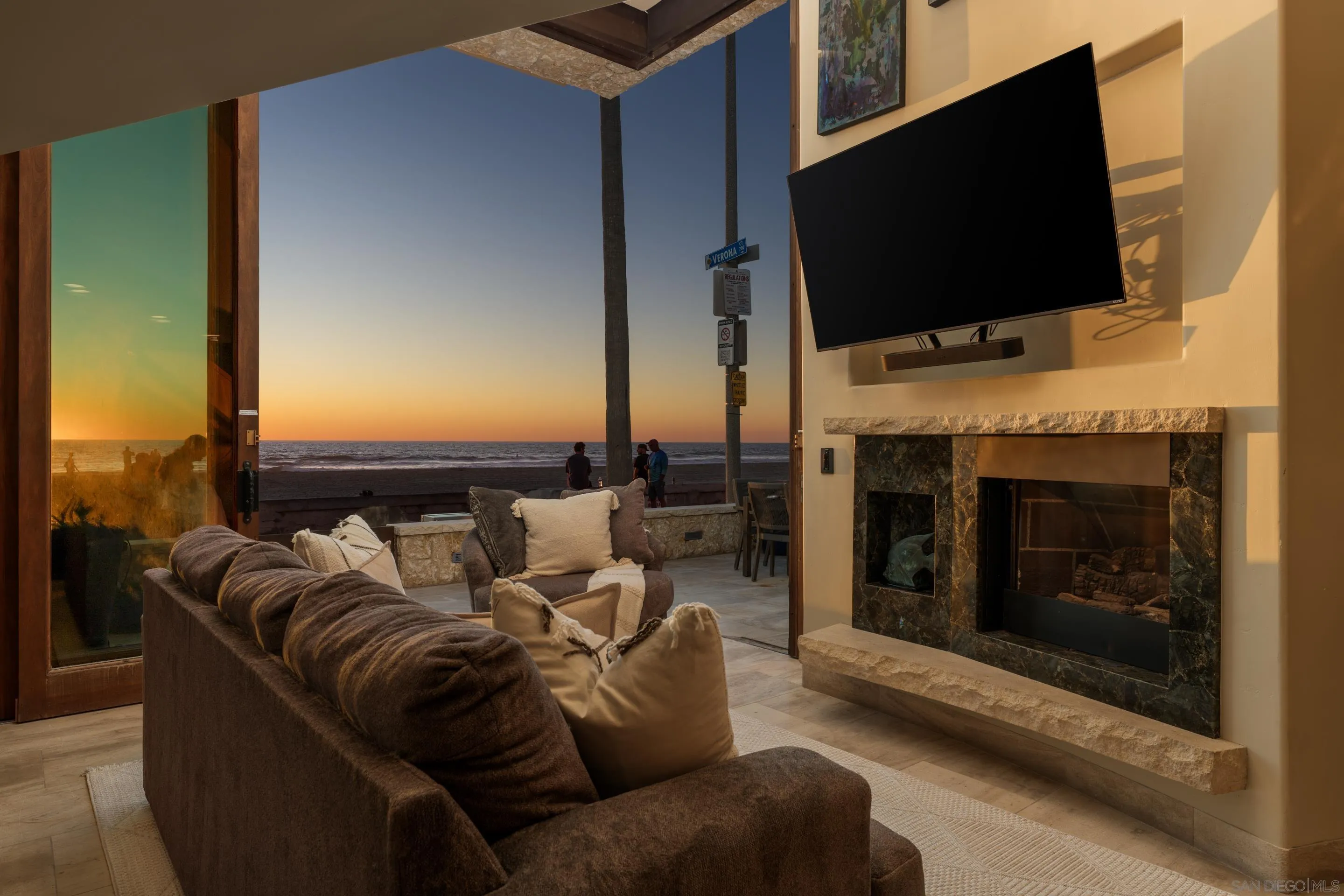 https://cdn.realtyfeed.com/cdn/127/250041658/c77135d16a0c1b5919d14c0c7ee683bb.webp