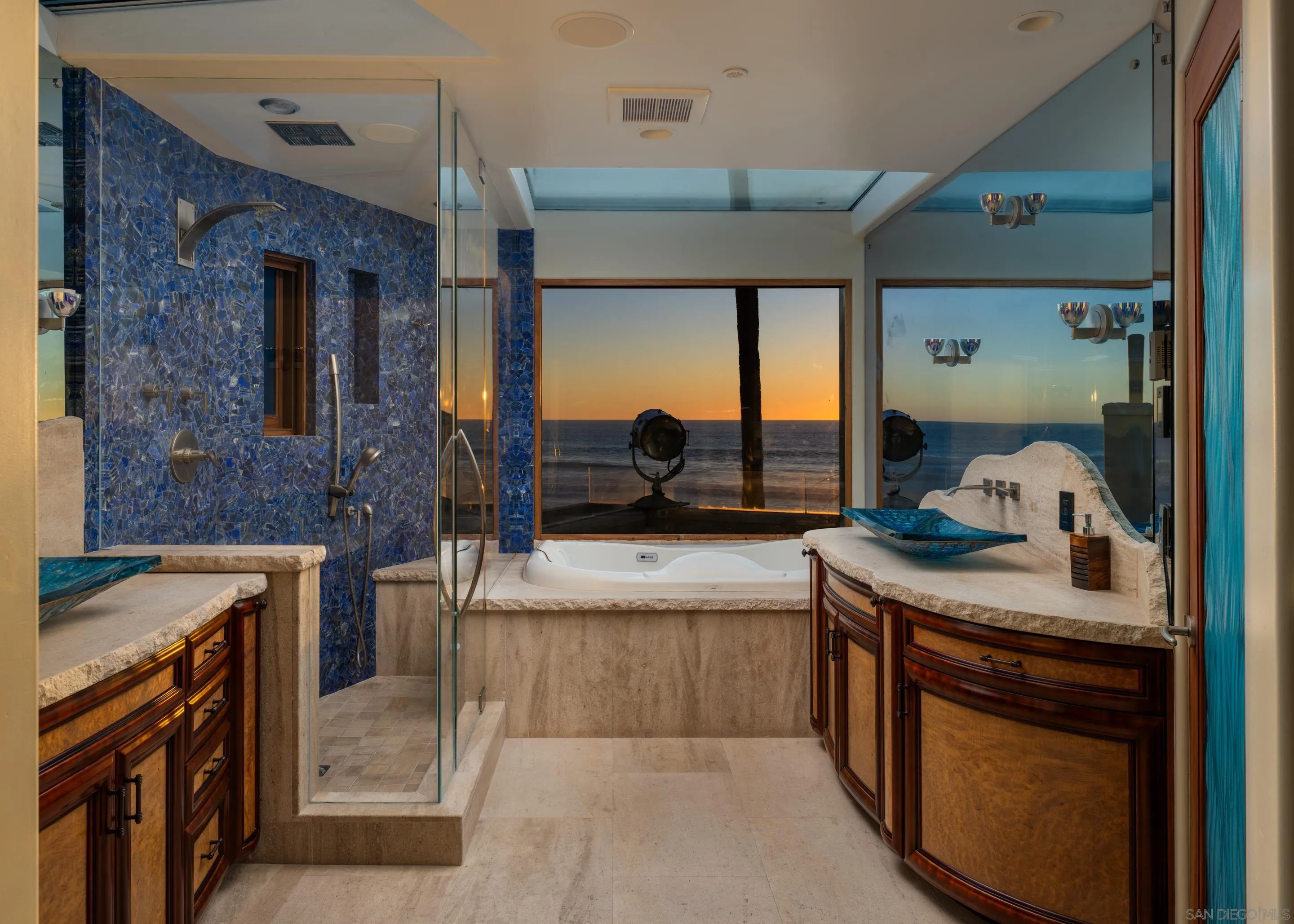 https://cdn.realtyfeed.com/cdn/127/250041658/dd51b6743343e0a40fb9f7fb929743b6.webp