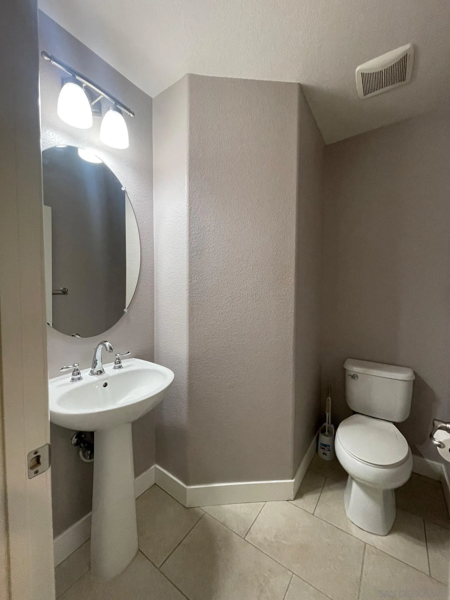 https://cdn.realtyfeed.com/cdn/127/250041660/e5b3425af1c4865759b9e91195e1af8d.webp
