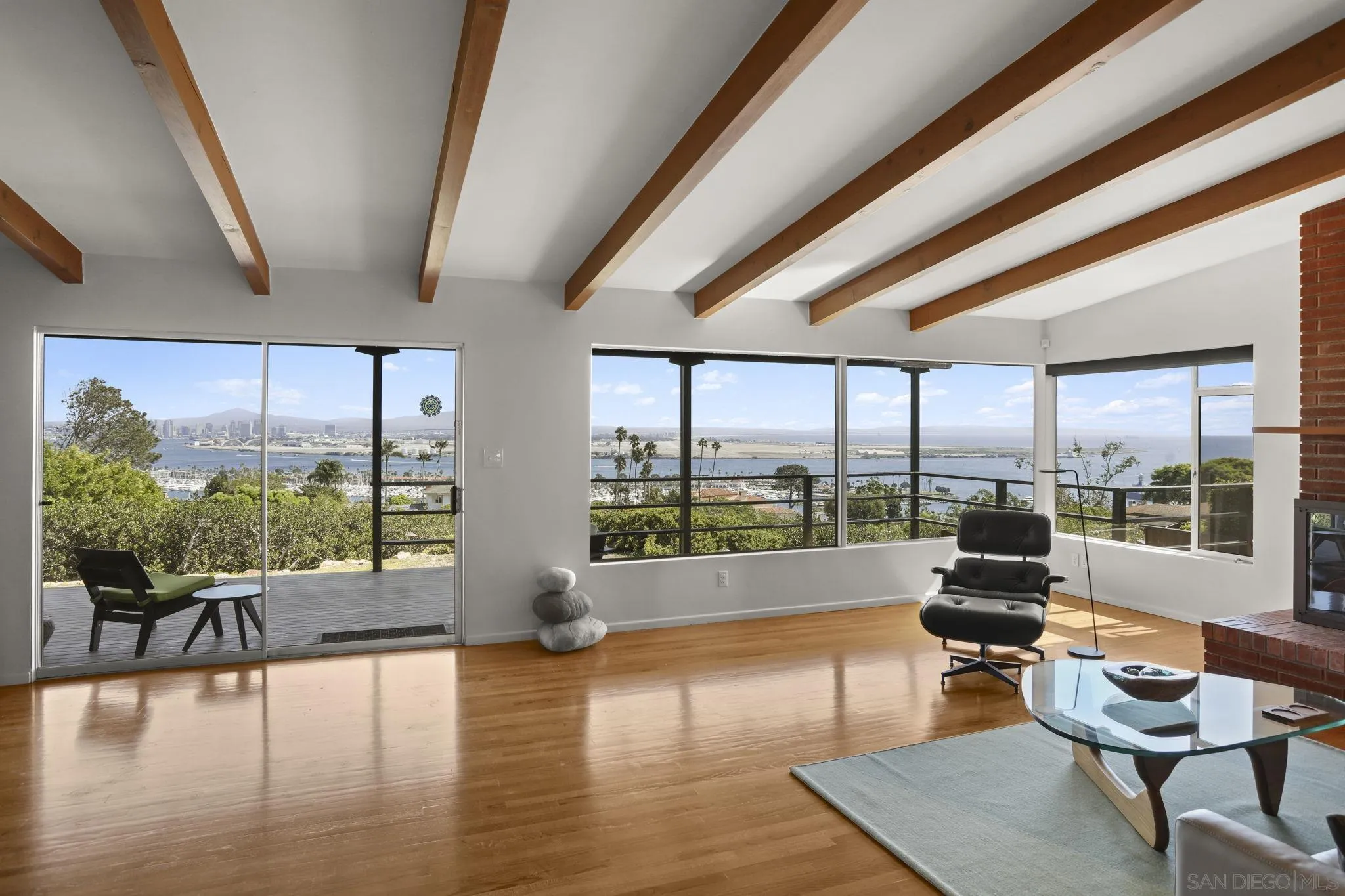 https://cdn.realtyfeed.com/cdn/127/250041663/663fc48bb658a72b03328ad06f9c00ff.webp
