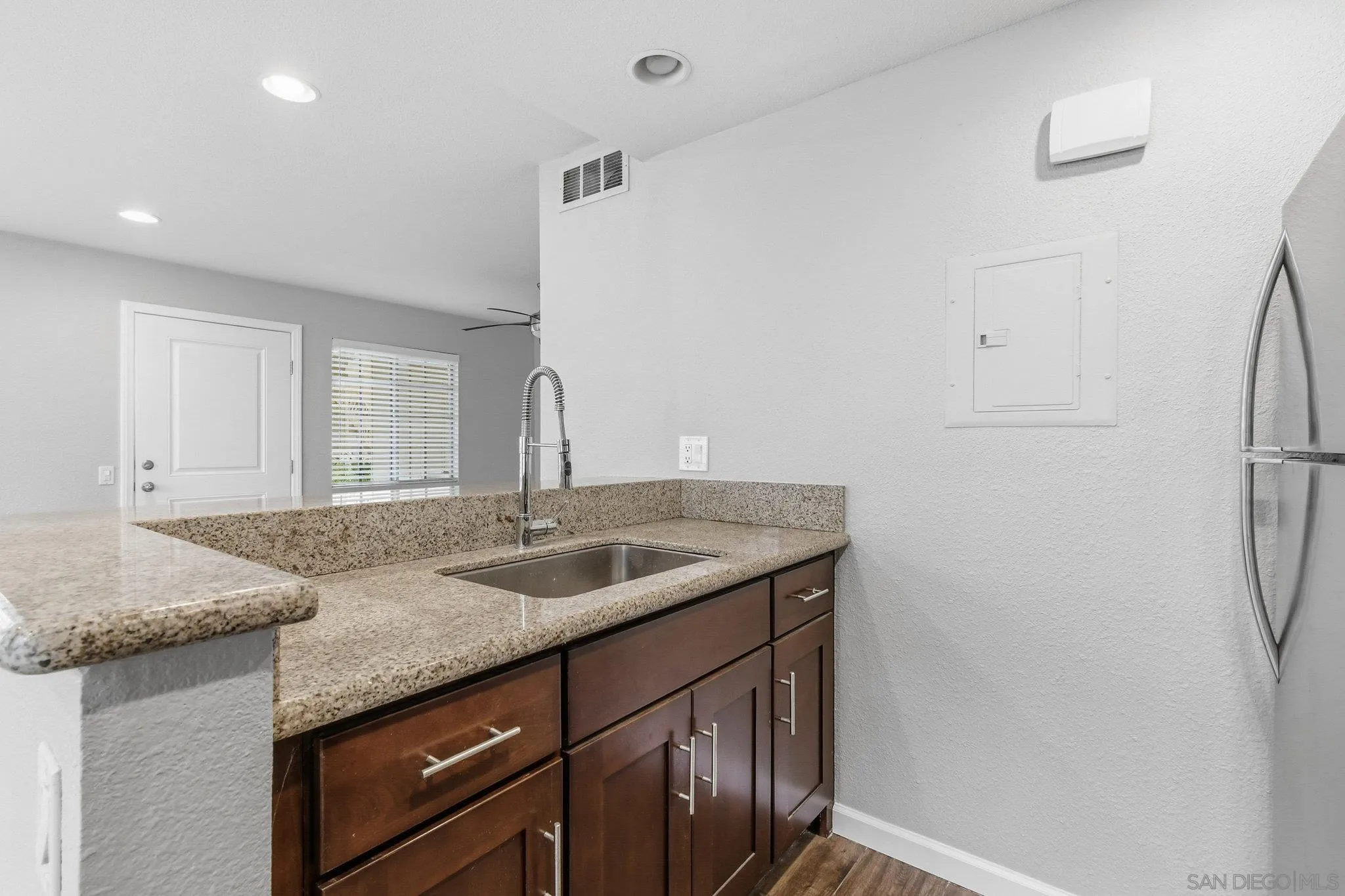 Photo #12: 250041667 Listing: Photo #12