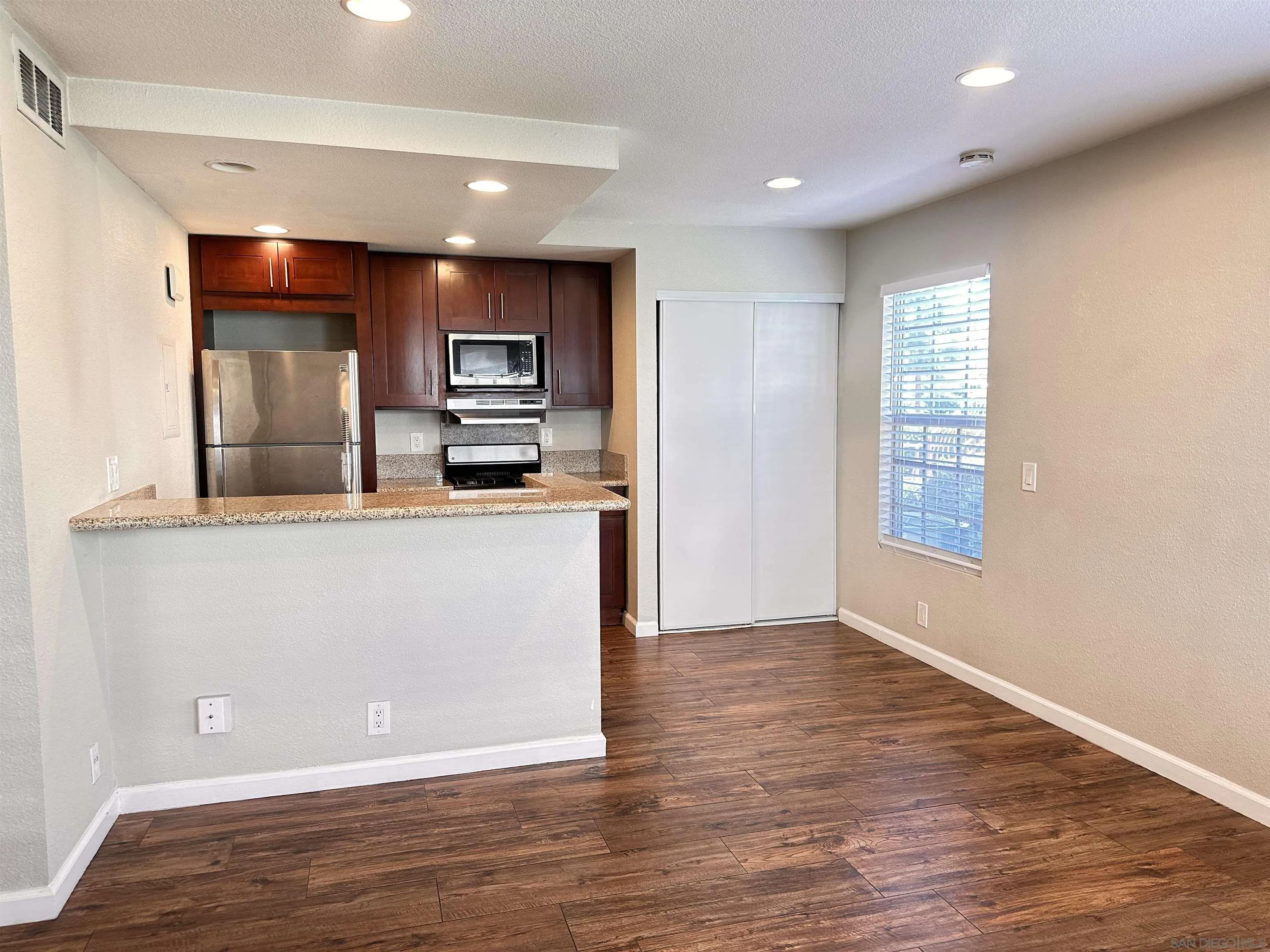 https://cdn.realtyfeed.com/cdn/127/250041667/a9975e69d6f4e6d0561f5c6909ff5842.webp