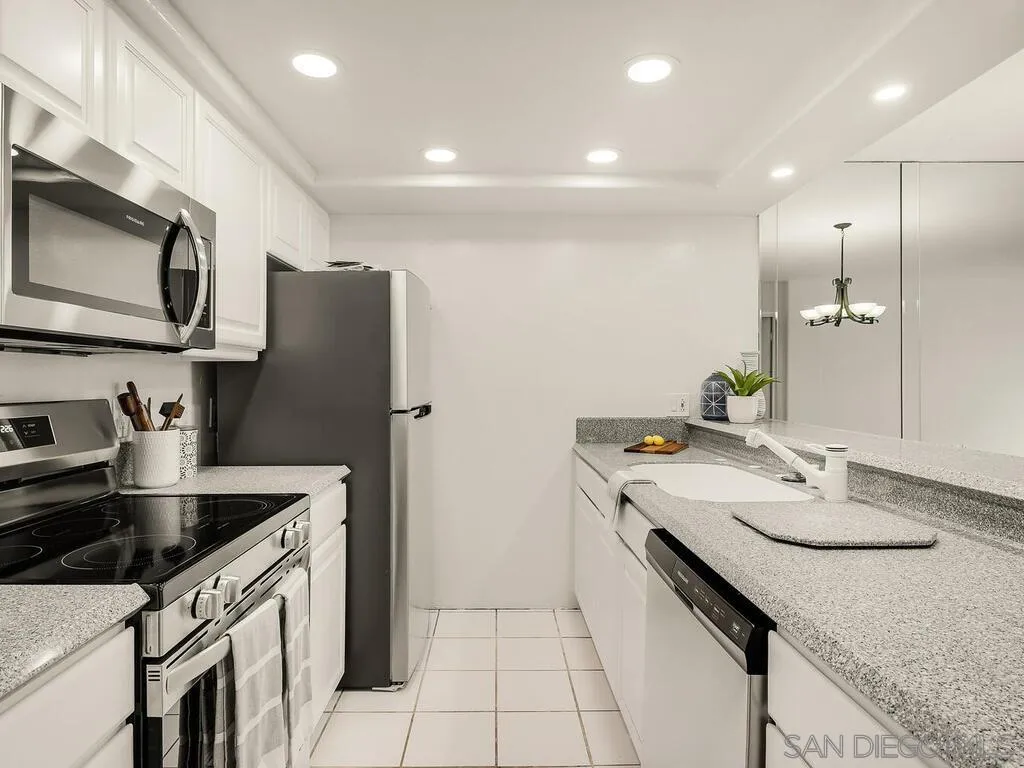 https://cdn.realtyfeed.com/cdn/127/250041668/f167ca1266fbec1a4809d2debf0e1c52.webp