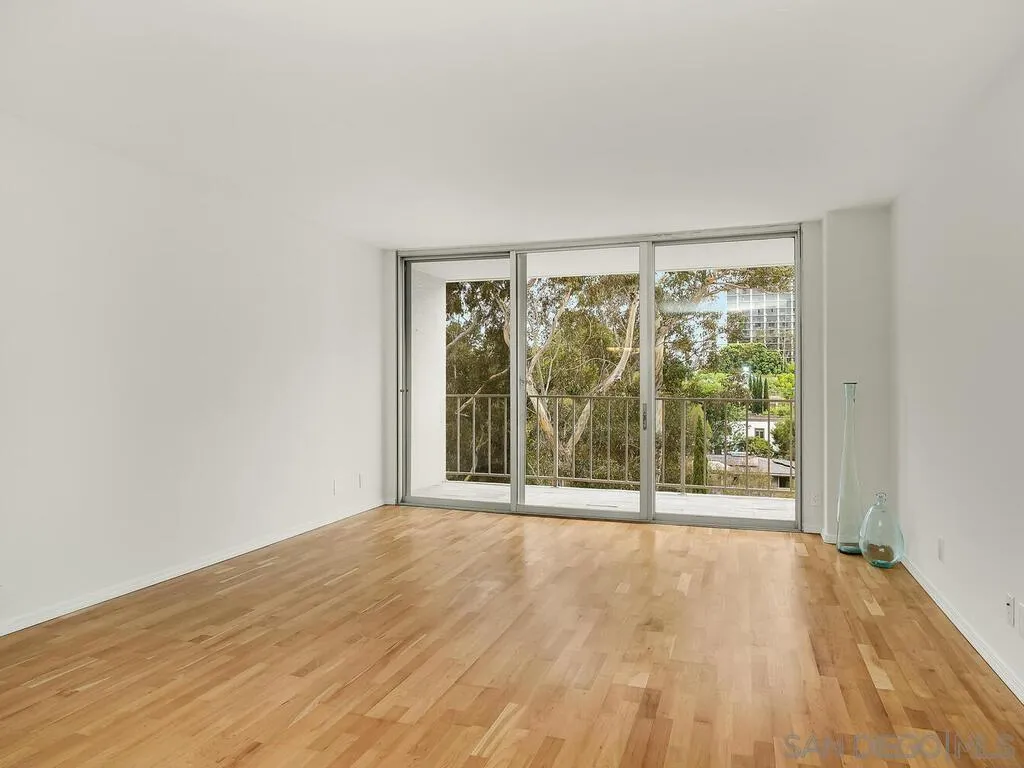 https://cdn.realtyfeed.com/cdn/127/250041668/f4ee66630b4faceeee9a2eade4b8ff16.webp