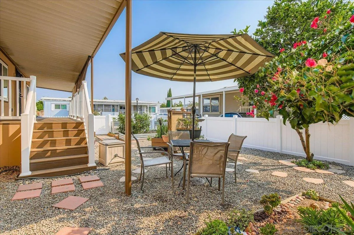 https://cdn.realtyfeed.com/cdn/127/250041671/ee6e6cd4ce7e1b45eb425243ff642ee0.webp