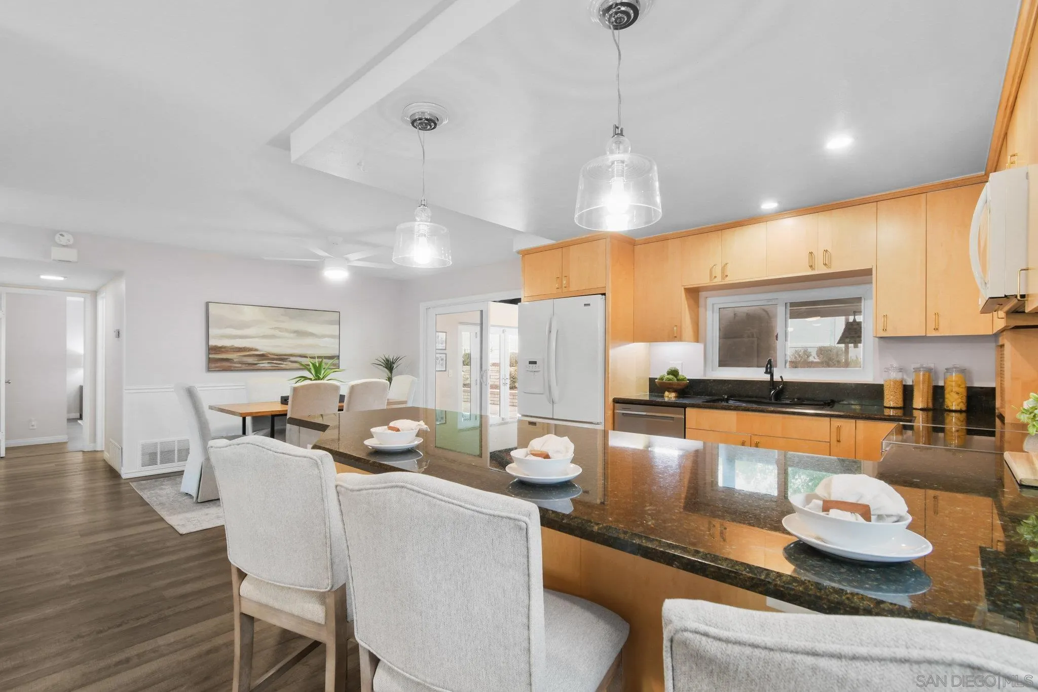 https://cdn.realtyfeed.com/cdn/127/250041672/0fdb0004bc4425d1ed54e74b2485ff4f.webp