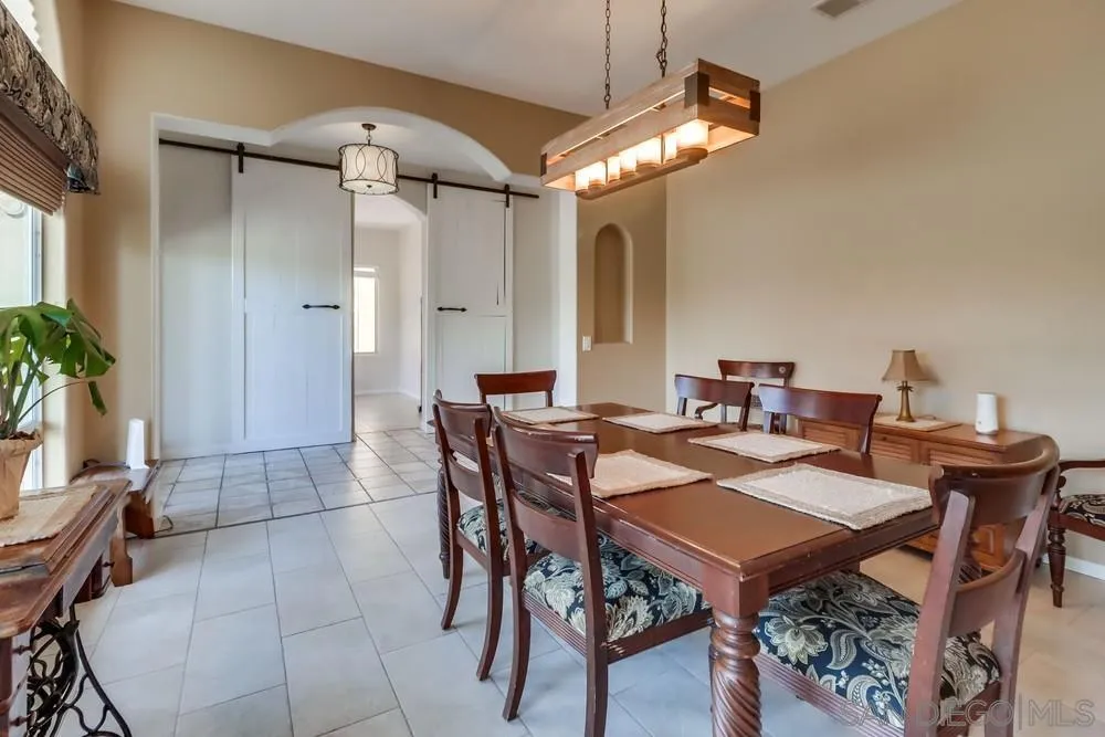 https://cdn.realtyfeed.com/cdn/127/250041674/2e320298d7e8897a51c4b17dff1adf4a.webp