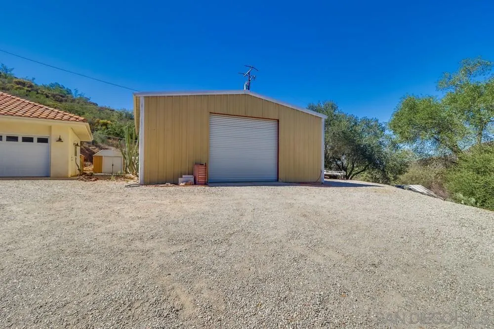 https://cdn.realtyfeed.com/cdn/127/250041674/7b4e21e57ed59f9b0131be1a3fc30ff7.webp
