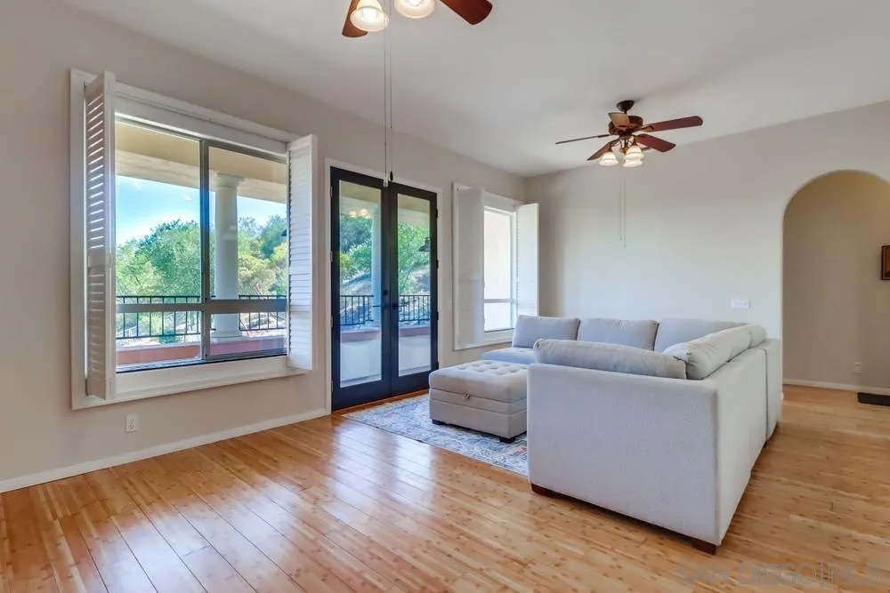 https://cdn.realtyfeed.com/cdn/127/250041674/c7e1267c01aca6fec2c7e915b53ba4f1.webp