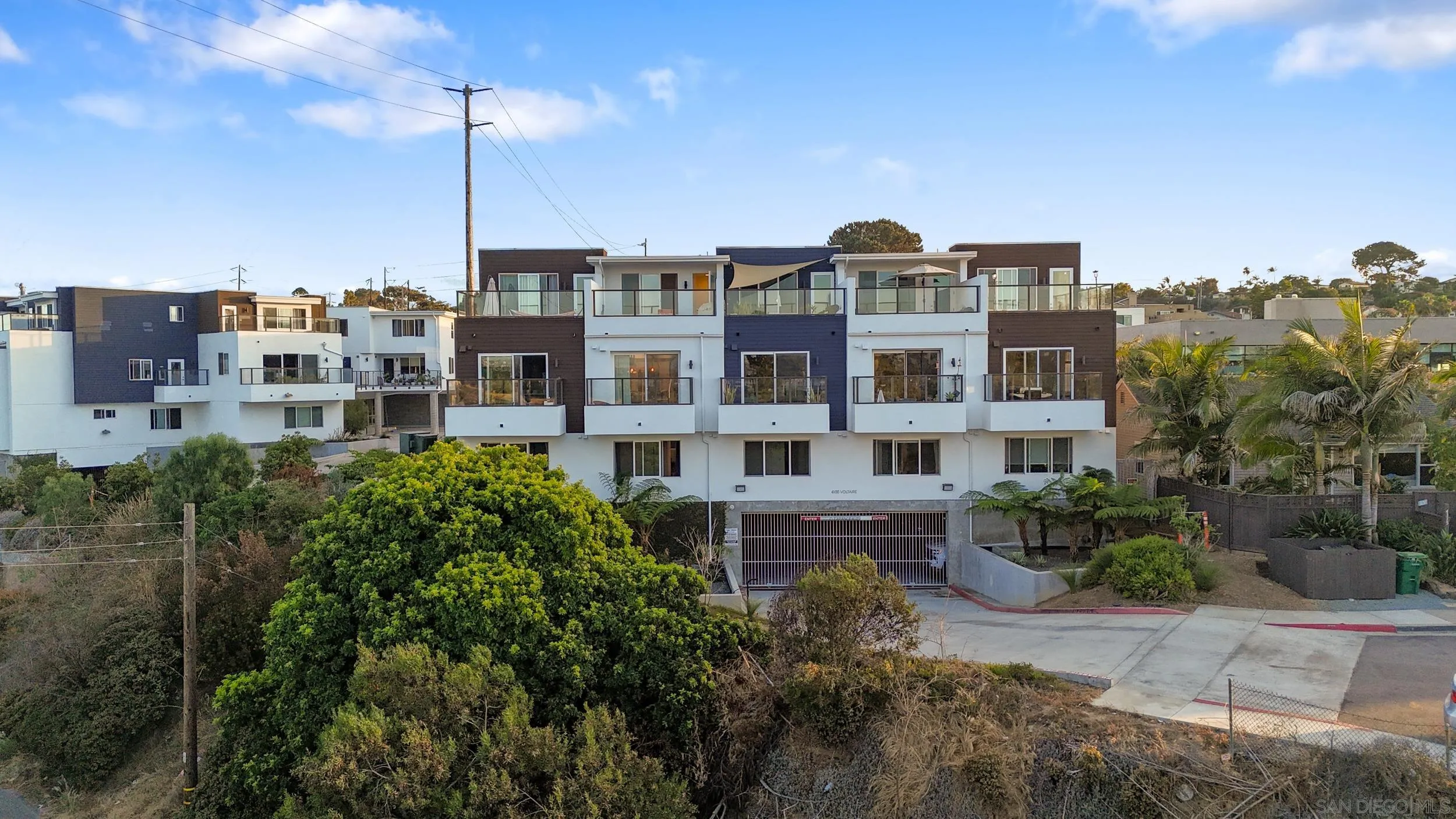 https://cdn.realtyfeed.com/cdn/127/250041675/1207fae2ddb01929255c4717c68cda14.webp