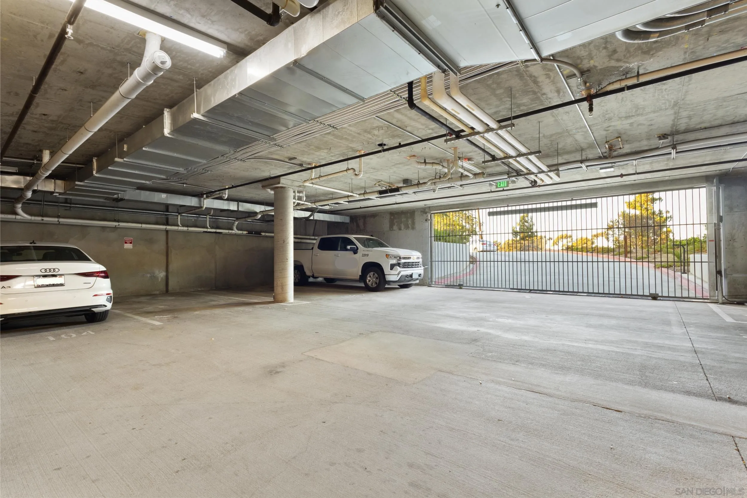https://cdn.realtyfeed.com/cdn/127/250041675/f64c82836590822e4c00d2b231a2e32a.webp
