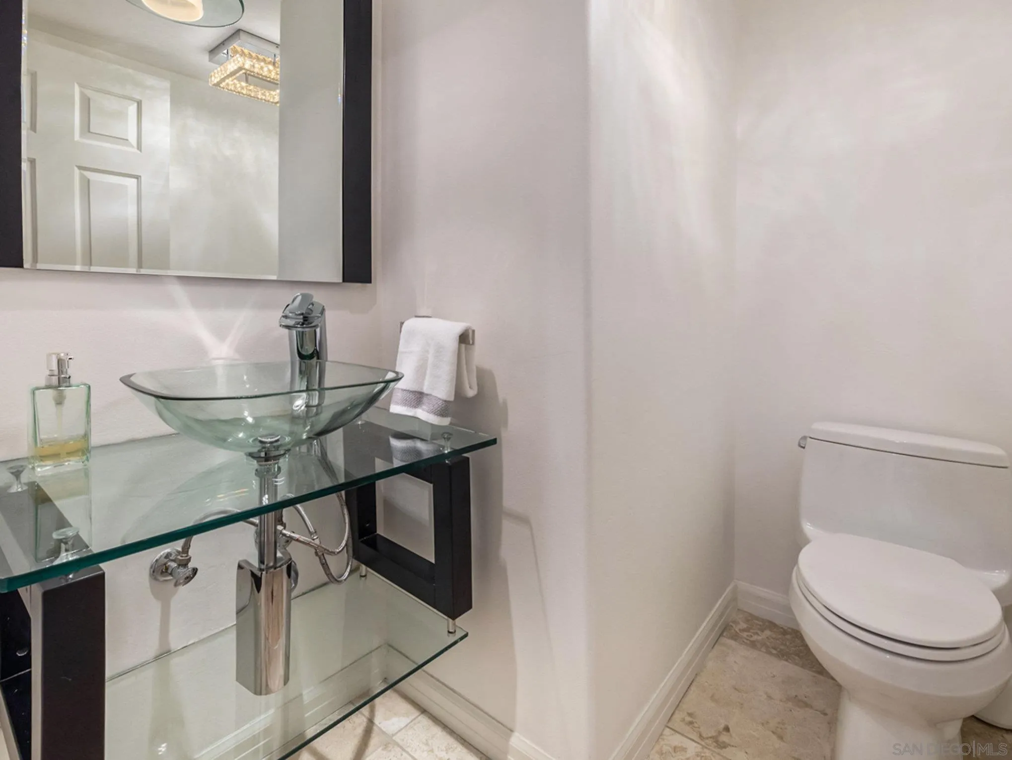 https://cdn.realtyfeed.com/cdn/127/250041676/377a890bb109e093b2aed7659c02c56c.webp