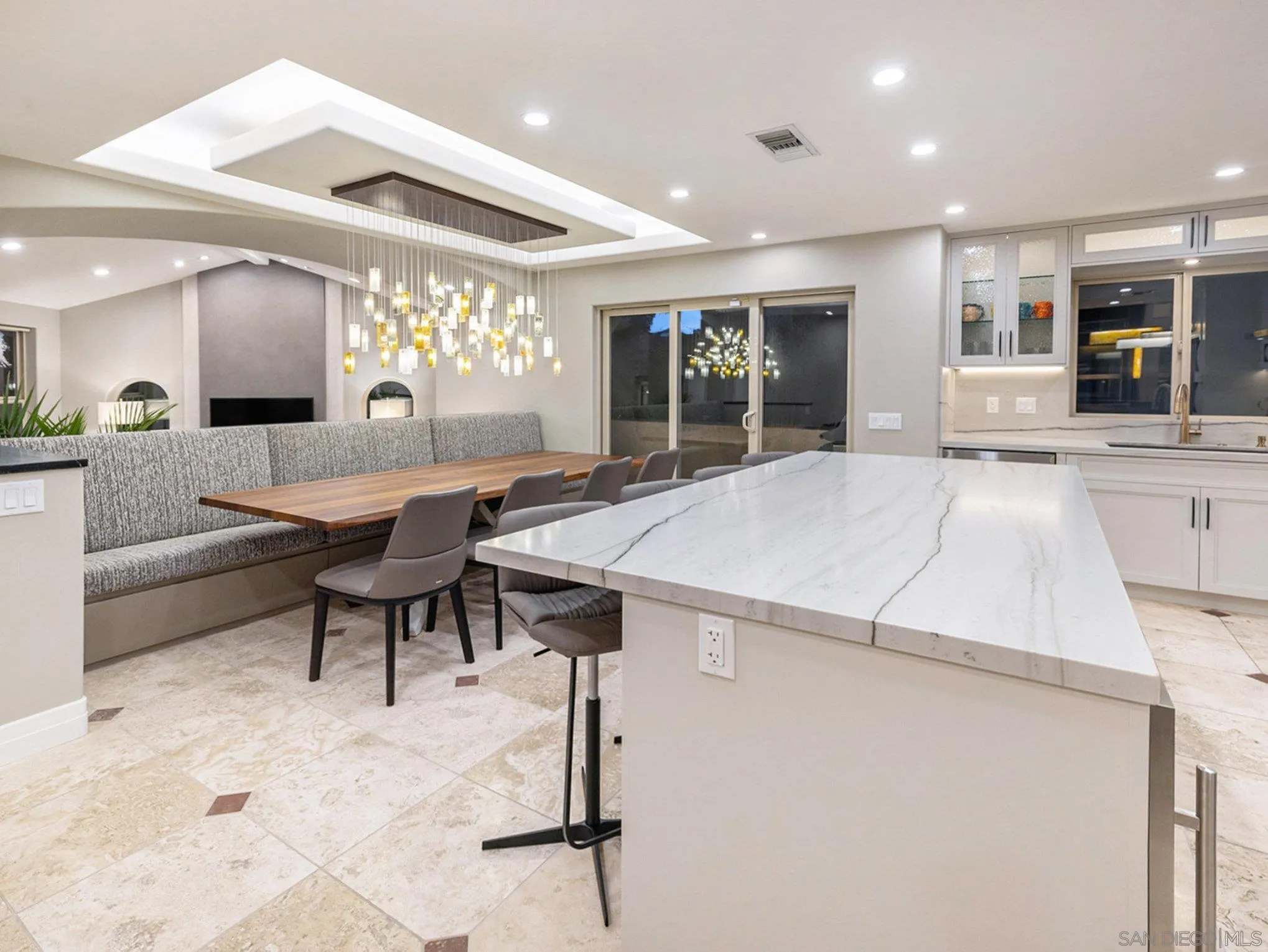 https://cdn.realtyfeed.com/cdn/127/250041676/ac457693a6f34e4c61dcdb6203e6f862.webp