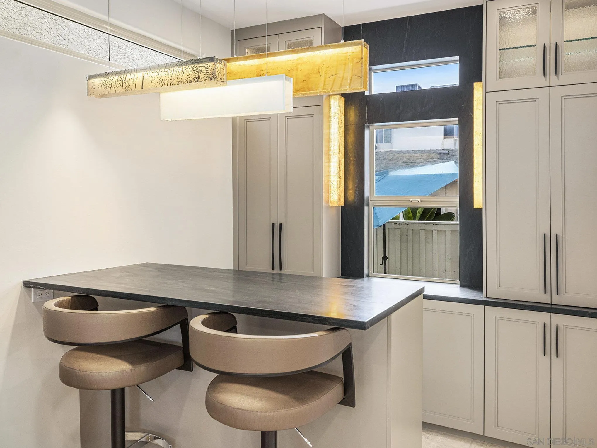 https://cdn.realtyfeed.com/cdn/127/250041676/b7a5d83d98465ad0a13adfd92bb80986.webp