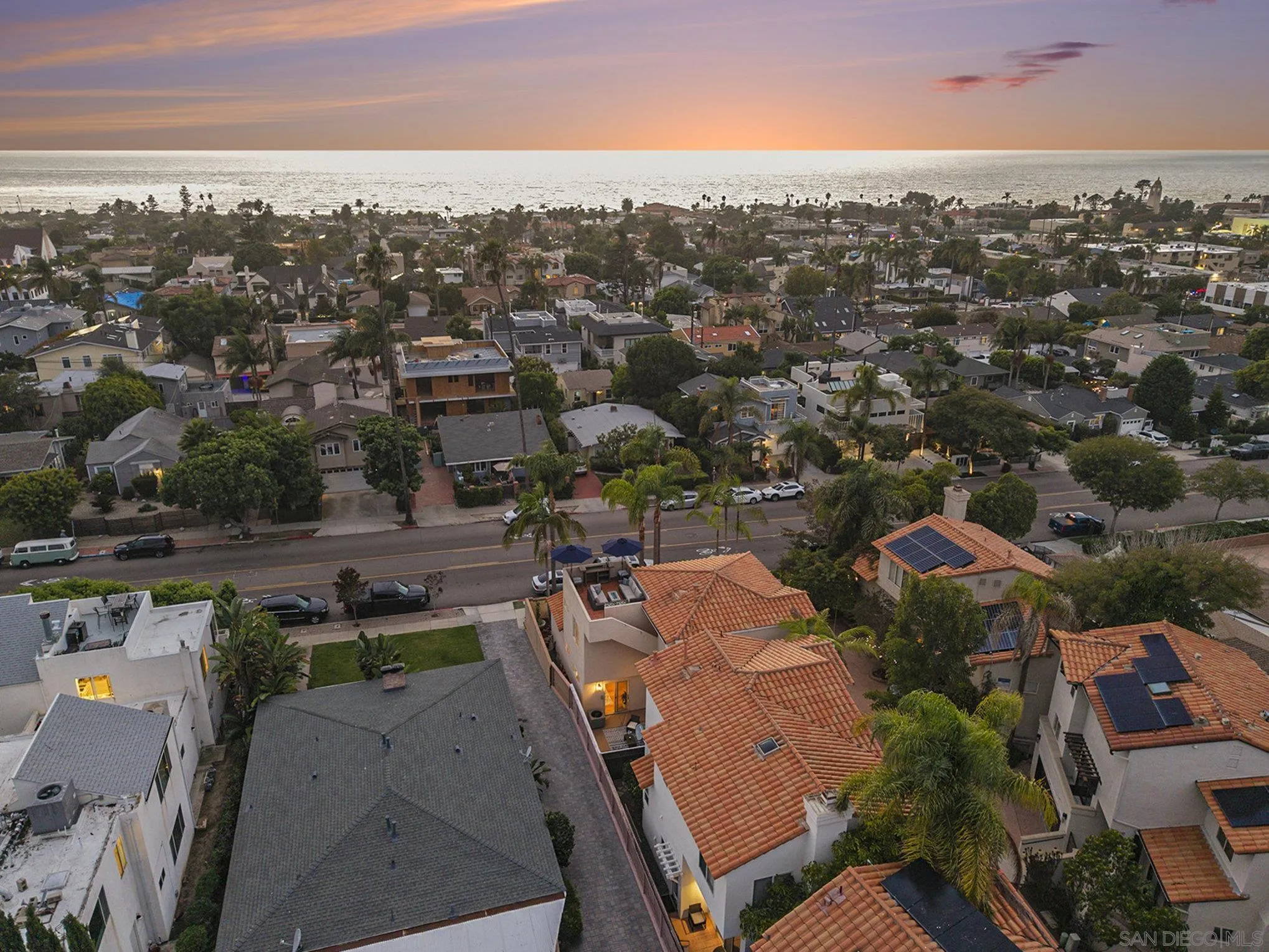 https://cdn.realtyfeed.com/cdn/127/250041676/d8ff7a79fb33d2f52dca88147041e3f0.webp