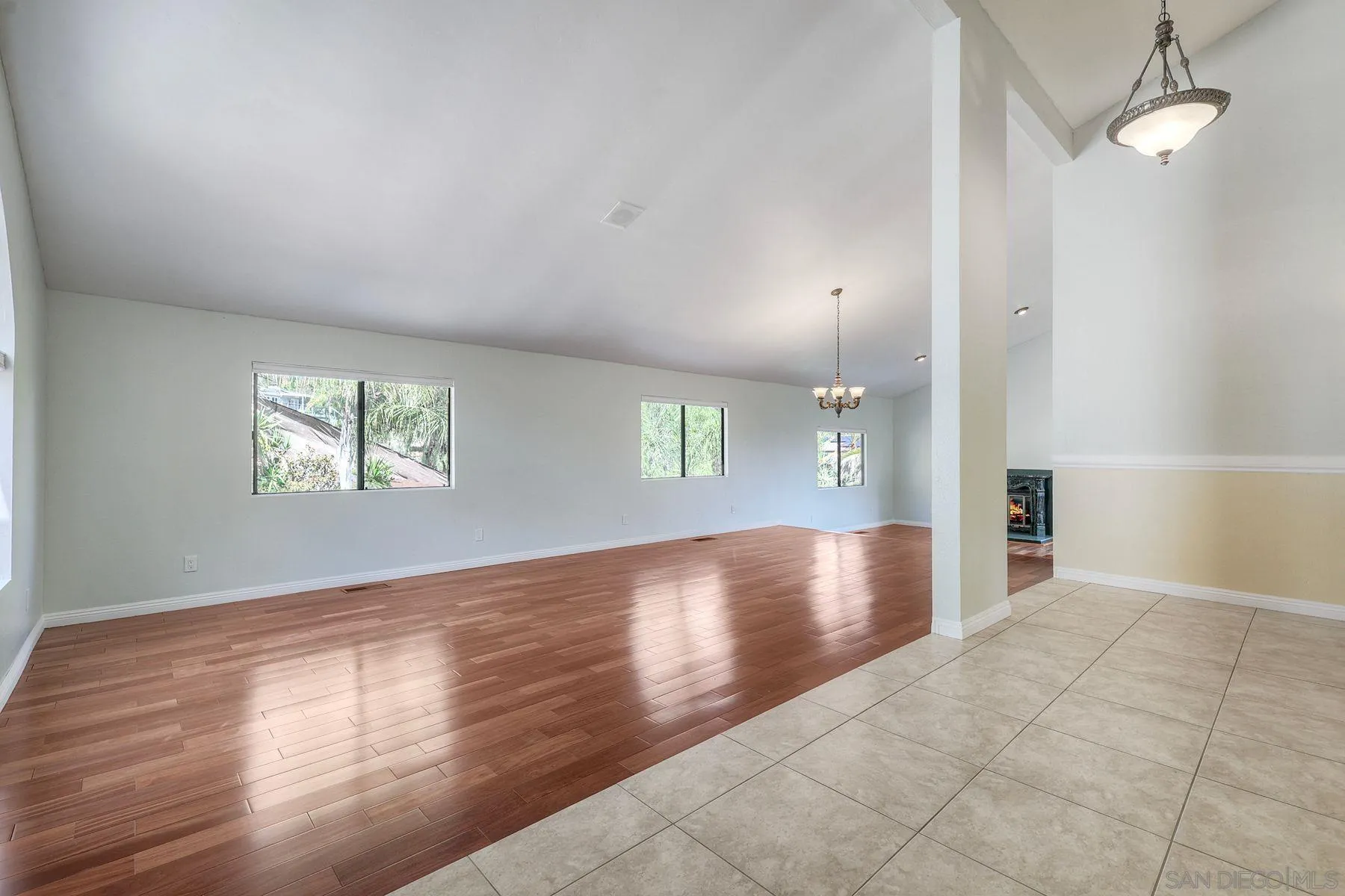 https://cdn.realtyfeed.com/cdn/127/250041678/0ffb1878496948d8e7eea8be1f934961.webp