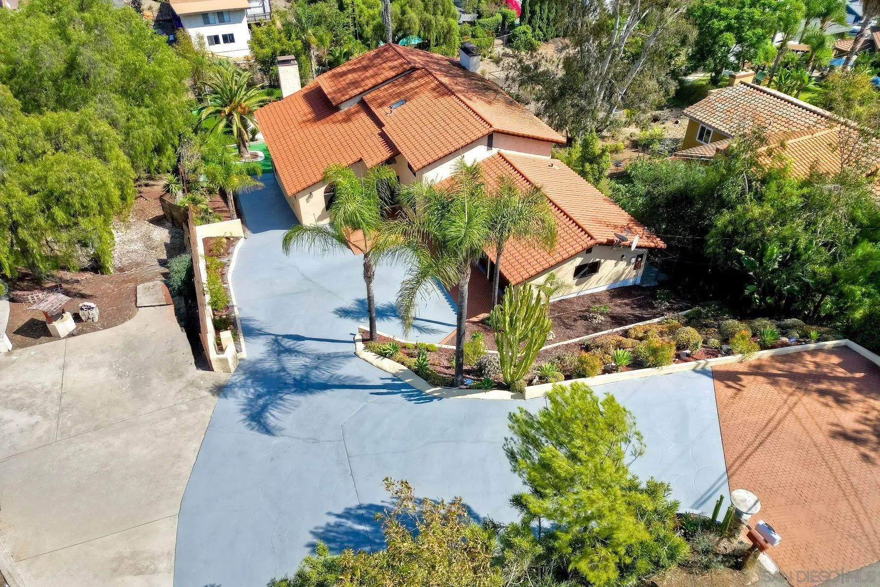 https://cdn.realtyfeed.com/cdn/127/250041678/53bb8cd916675a871808376e1f084aa5.webp