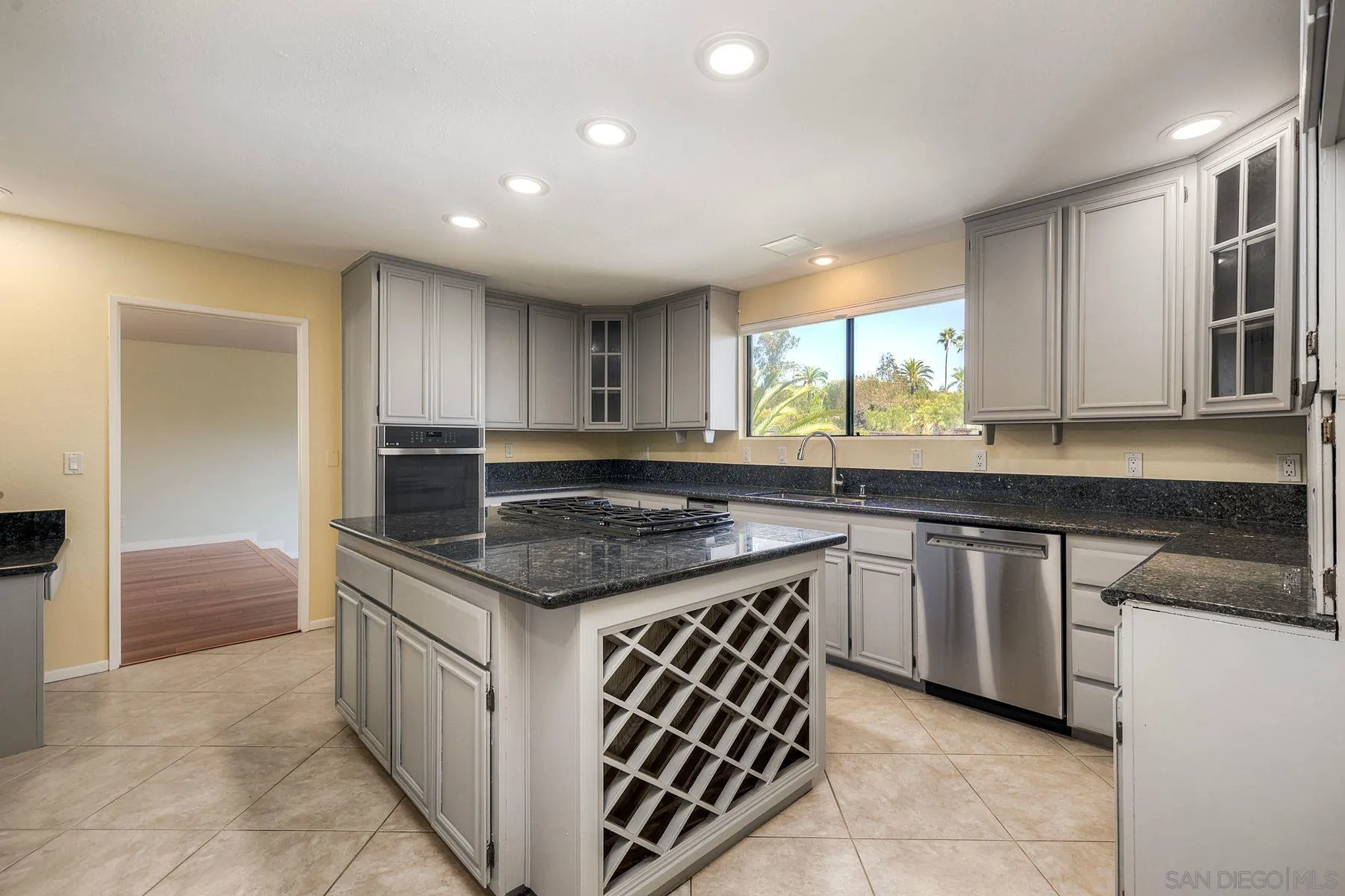 https://cdn.realtyfeed.com/cdn/127/250041678/c853ac4fc84c470100bd8099a2cb8e37.webp