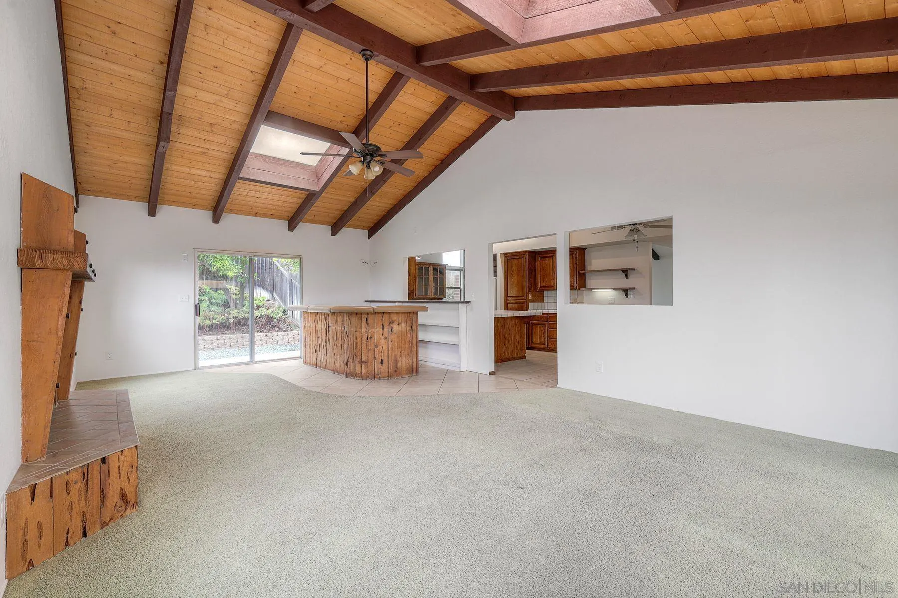 https://cdn.realtyfeed.com/cdn/127/250041681/4a6b6d5ad698f66cf6f596651a66947e.webp