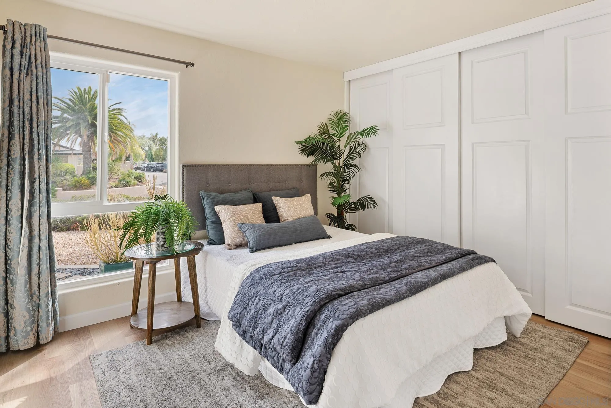 https://cdn.realtyfeed.com/cdn/127/250041683/56790cdc8d65686e9f5c9af2d819c1a8.webp