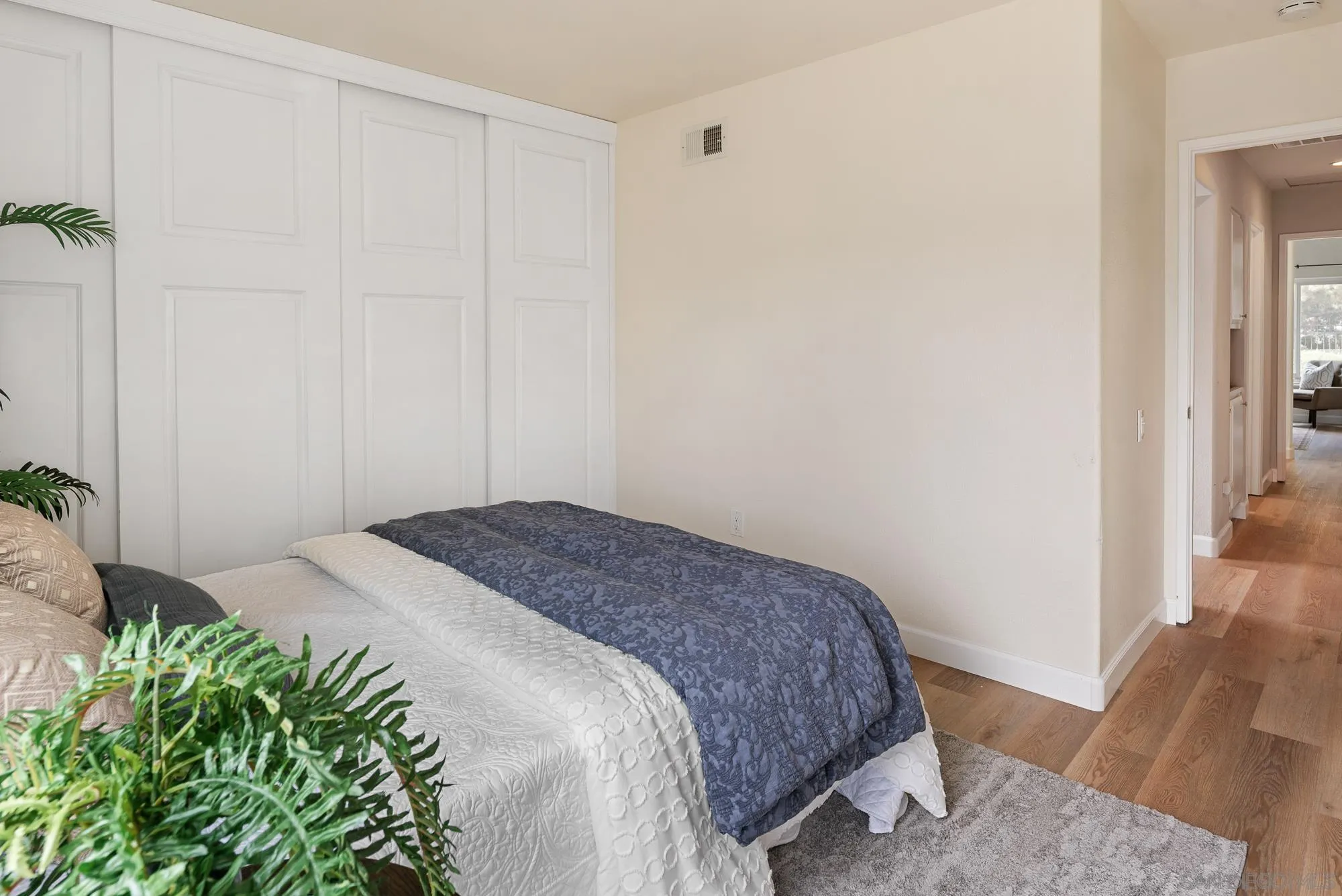 https://cdn.realtyfeed.com/cdn/127/250041683/acad0d129852ff7301f1de7d22fa1a97.webp