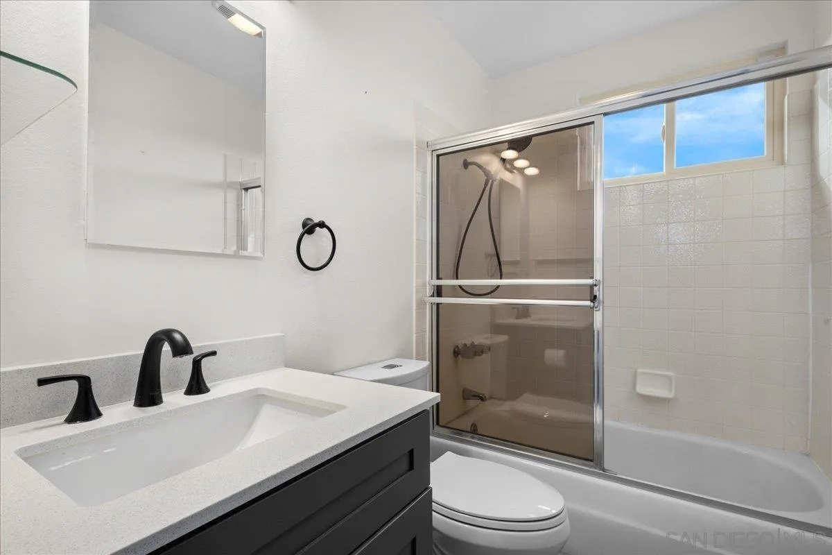 https://cdn.realtyfeed.com/cdn/127/250041691/74a16c42a4d240d436b55b02c0812b4b.webp
