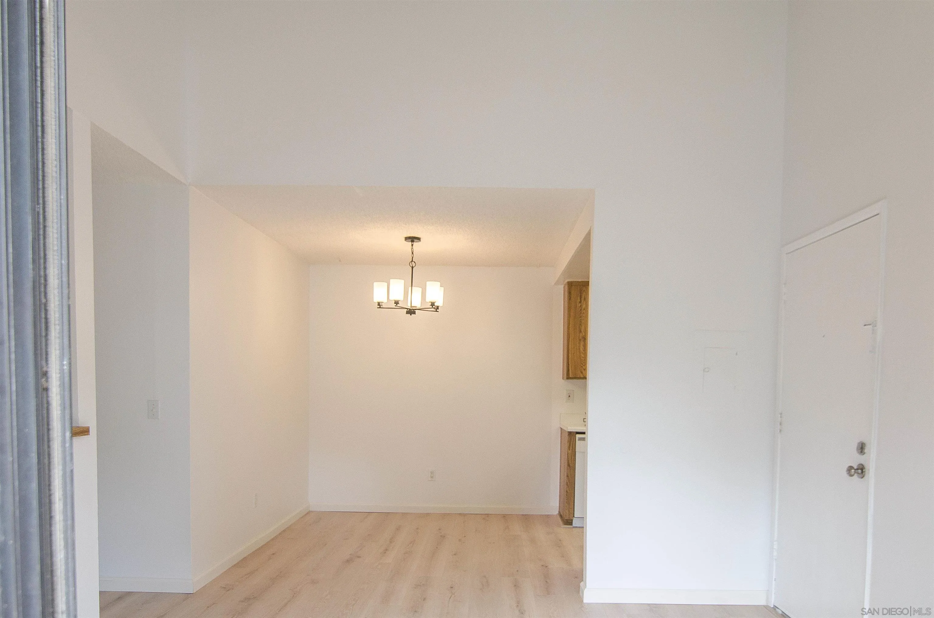 https://cdn.realtyfeed.com/cdn/127/250041694/d5bfb10824f2b4a20a1475c54f5c4e4a.webp