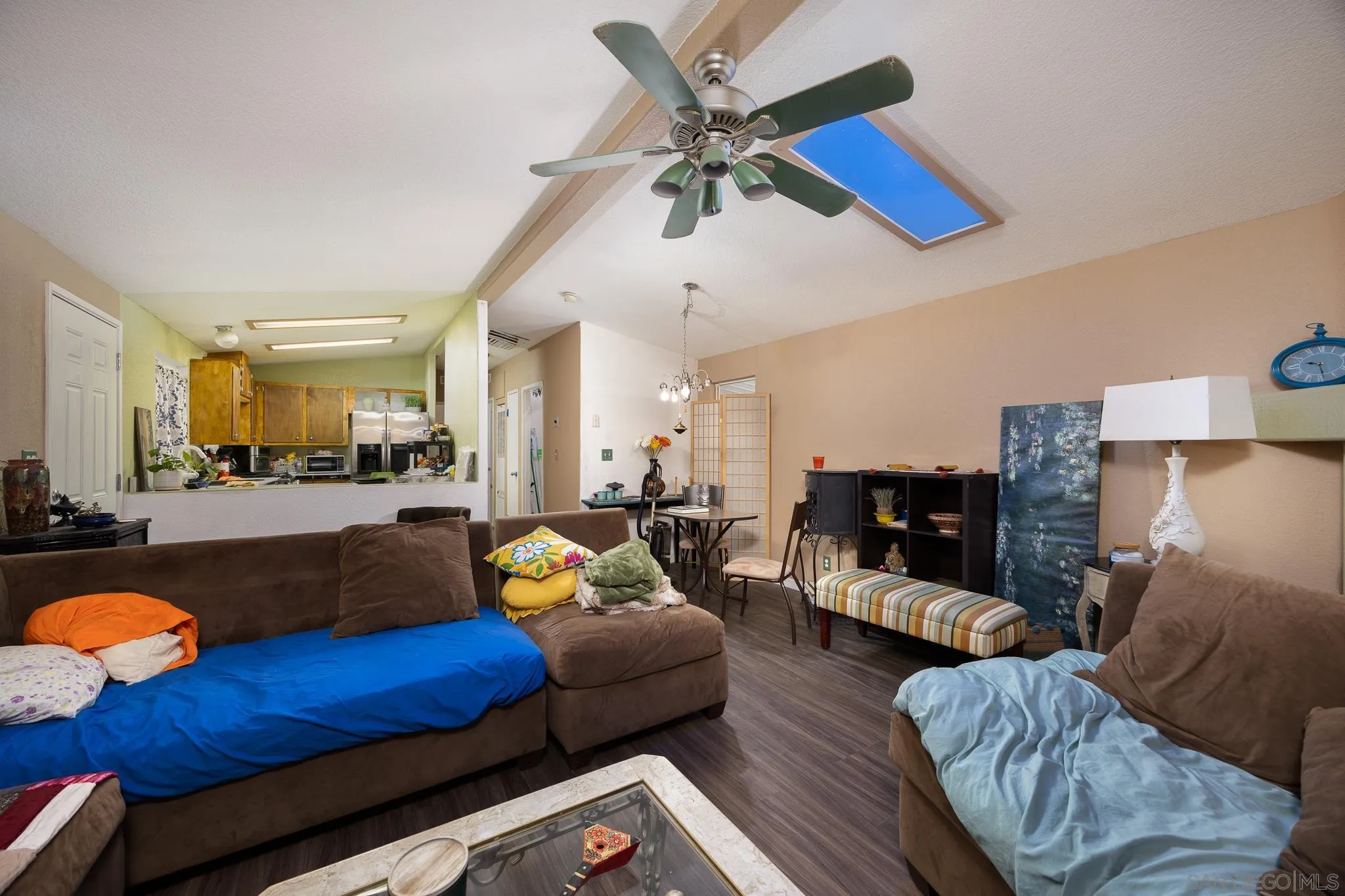 https://cdn.realtyfeed.com/cdn/127/250041696/0c2c128036b7abd180f459e6d9feb4b8.webp