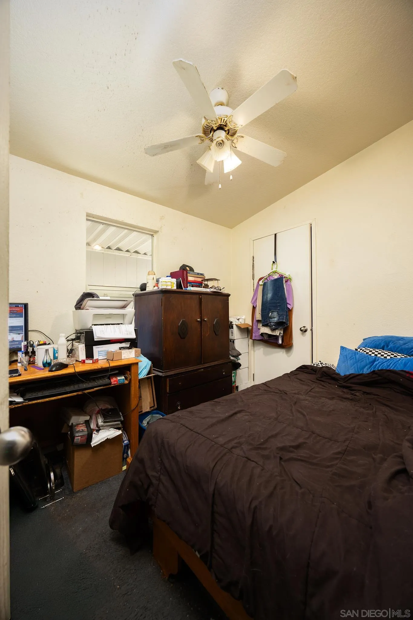 https://cdn.realtyfeed.com/cdn/127/250041696/2816e6917df060ceff0112d781cad648.webp