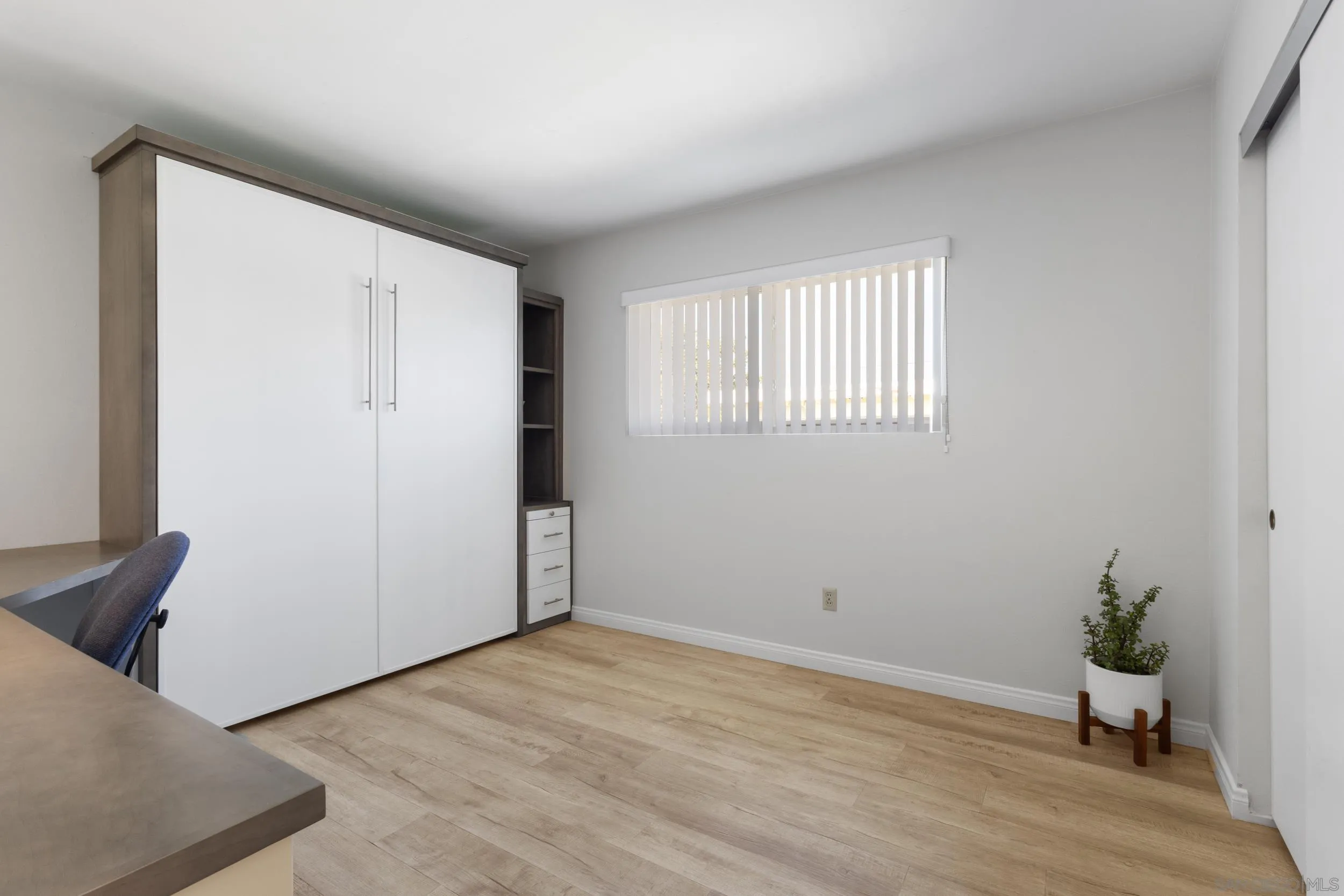 https://cdn.realtyfeed.com/cdn/127/250041699/20bc1bca2babbc677cef835956f4606a.webp