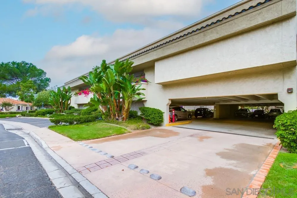 https://cdn.realtyfeed.com/cdn/127/250041700/1049d02b03b1929a3c4f7afc1b61921d.webp