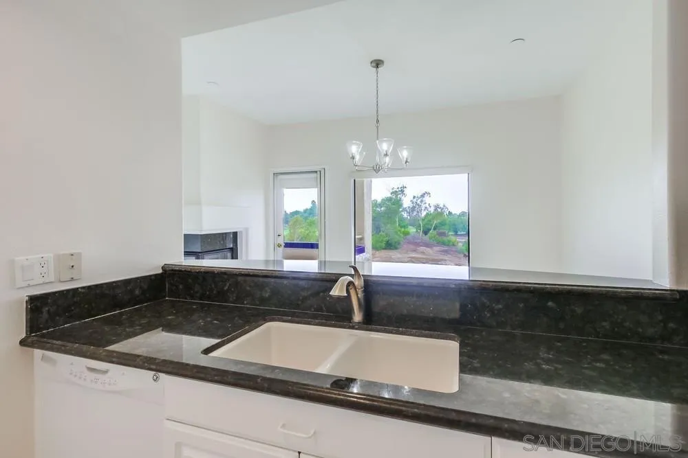 https://cdn.realtyfeed.com/cdn/127/250041700/355ab93e7b50b72da91244c50471c3f6.webp