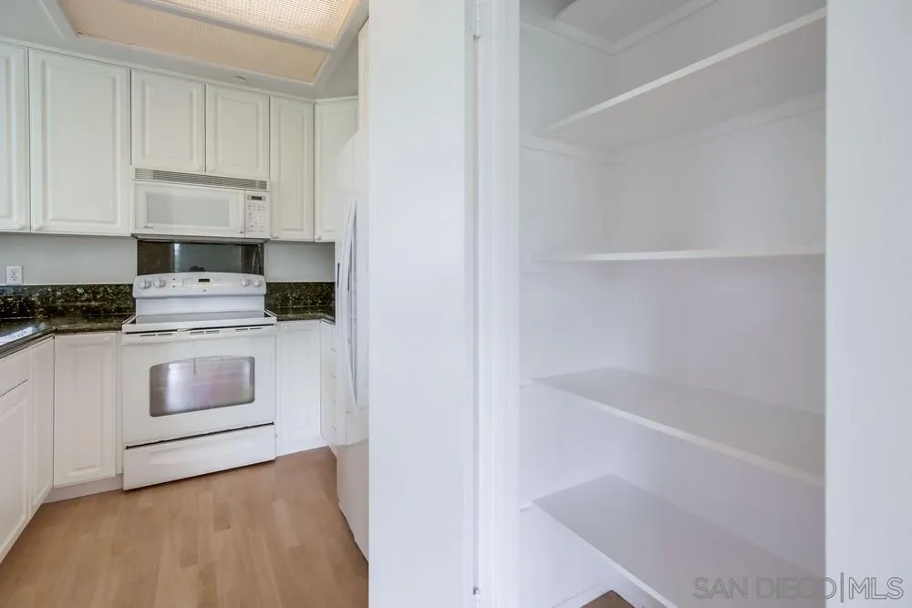 Photo #32: 250041700 Listing: Photo #32