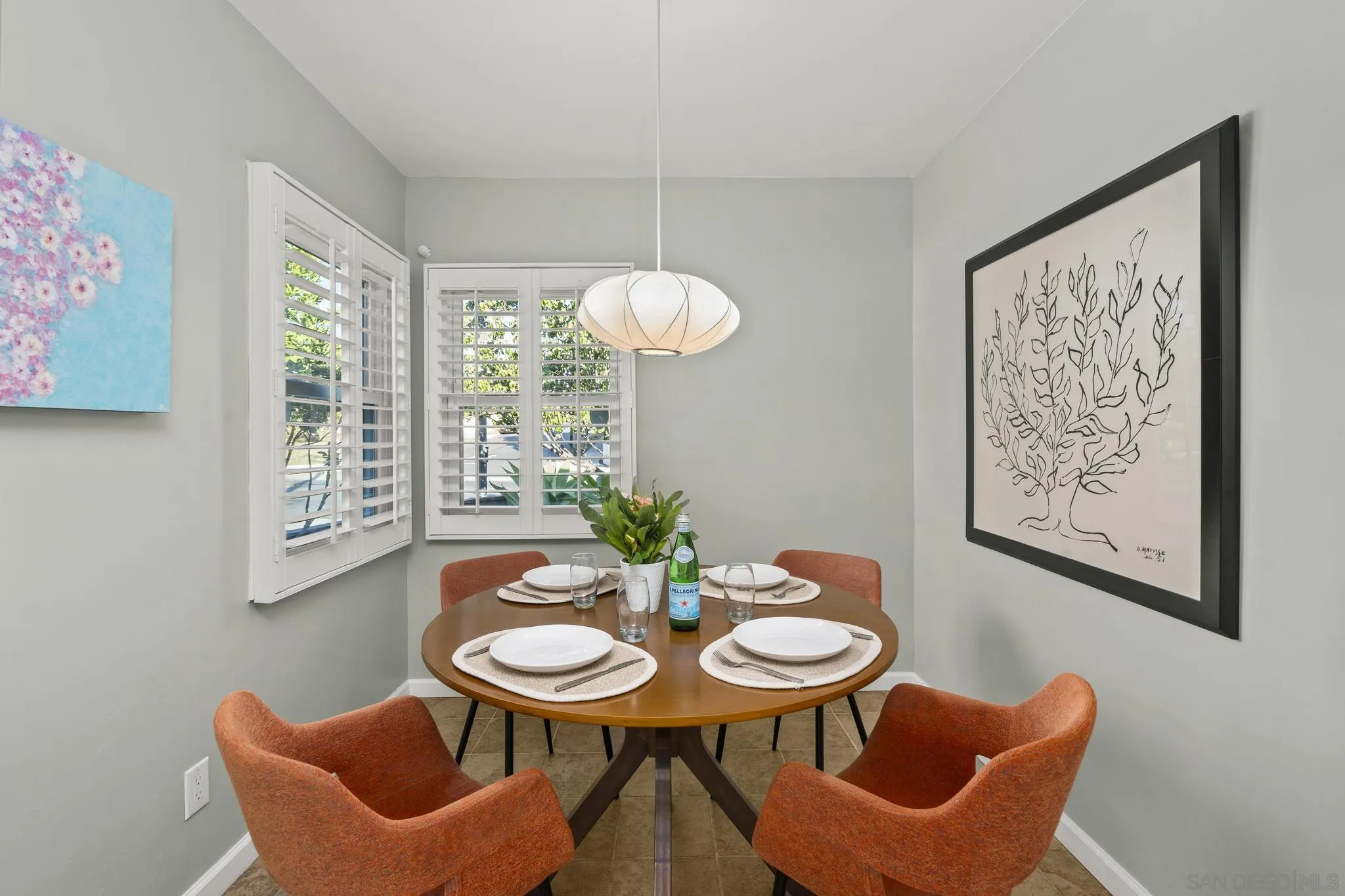 https://cdn.realtyfeed.com/cdn/127/250041706/26cea6a22a8d7411a66d98a9785c2b87.webp