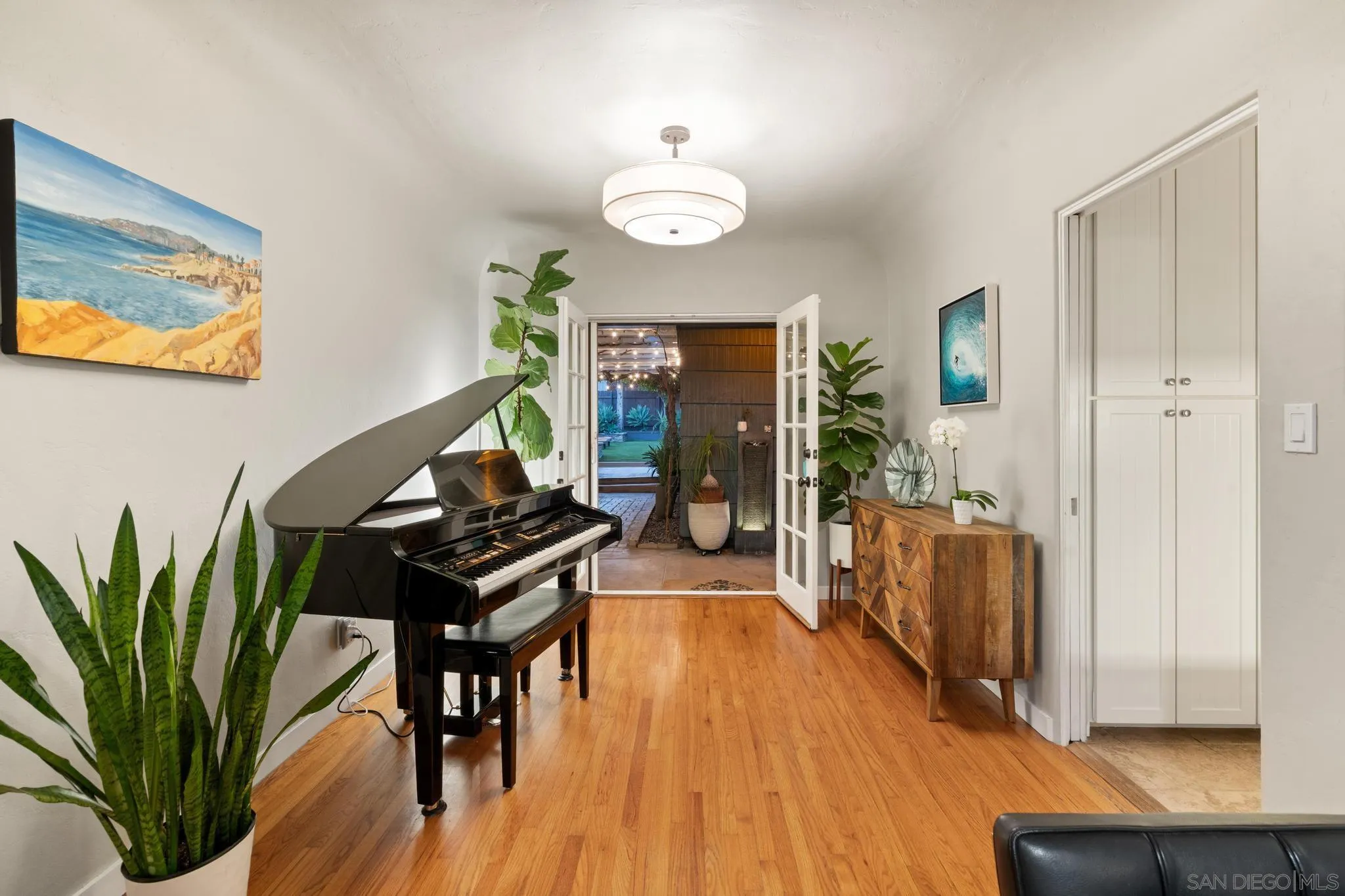 https://cdn.realtyfeed.com/cdn/127/250041706/274c5f0e0dfd2da41eebfeedfc3c8f7b.webp