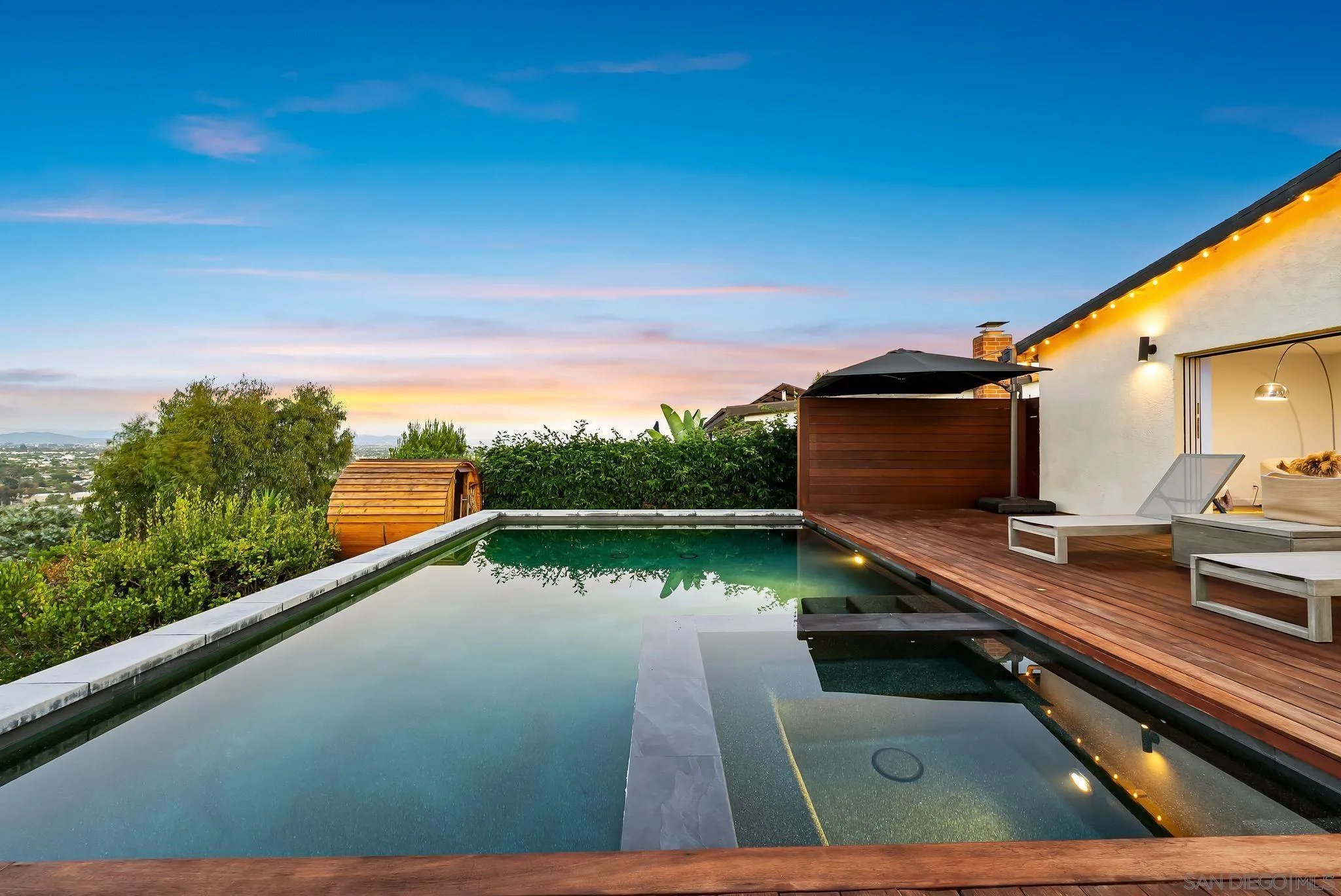 https://cdn.realtyfeed.com/cdn/127/250041707/9a6afde2ffb67647e76fd4f952d8af54.webp