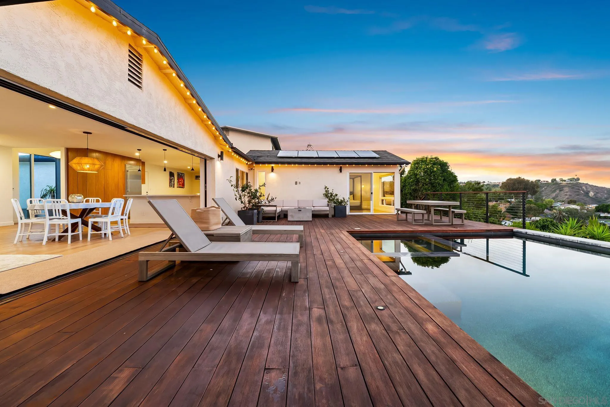 https://cdn.realtyfeed.com/cdn/127/250041707/f004d8b06eb2e57a6b445c3041fb380d.webp