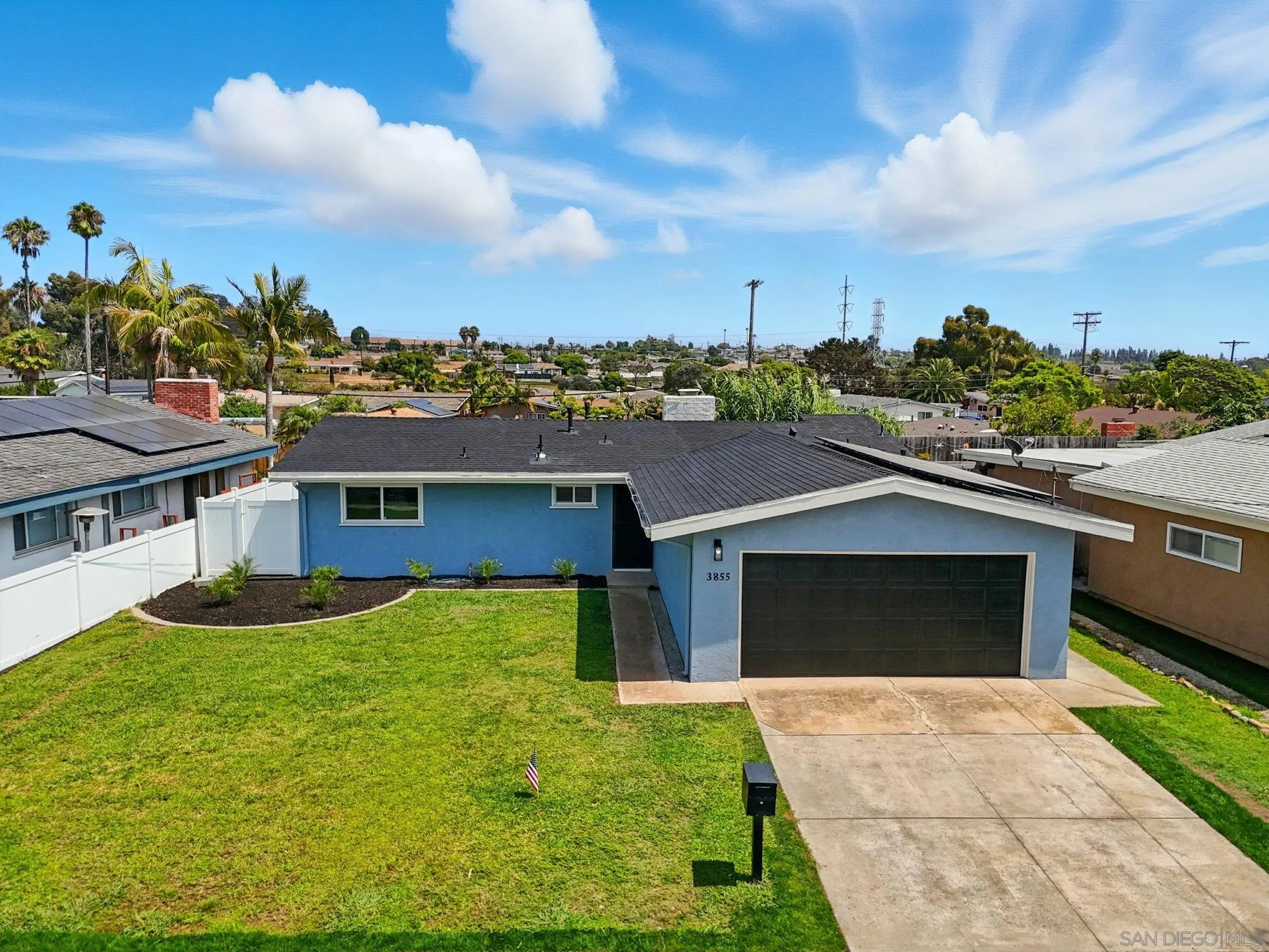 https://cdn.realtyfeed.com/cdn/127/250041708/f059b3db182b8420fadf78aedb5c7040.webp