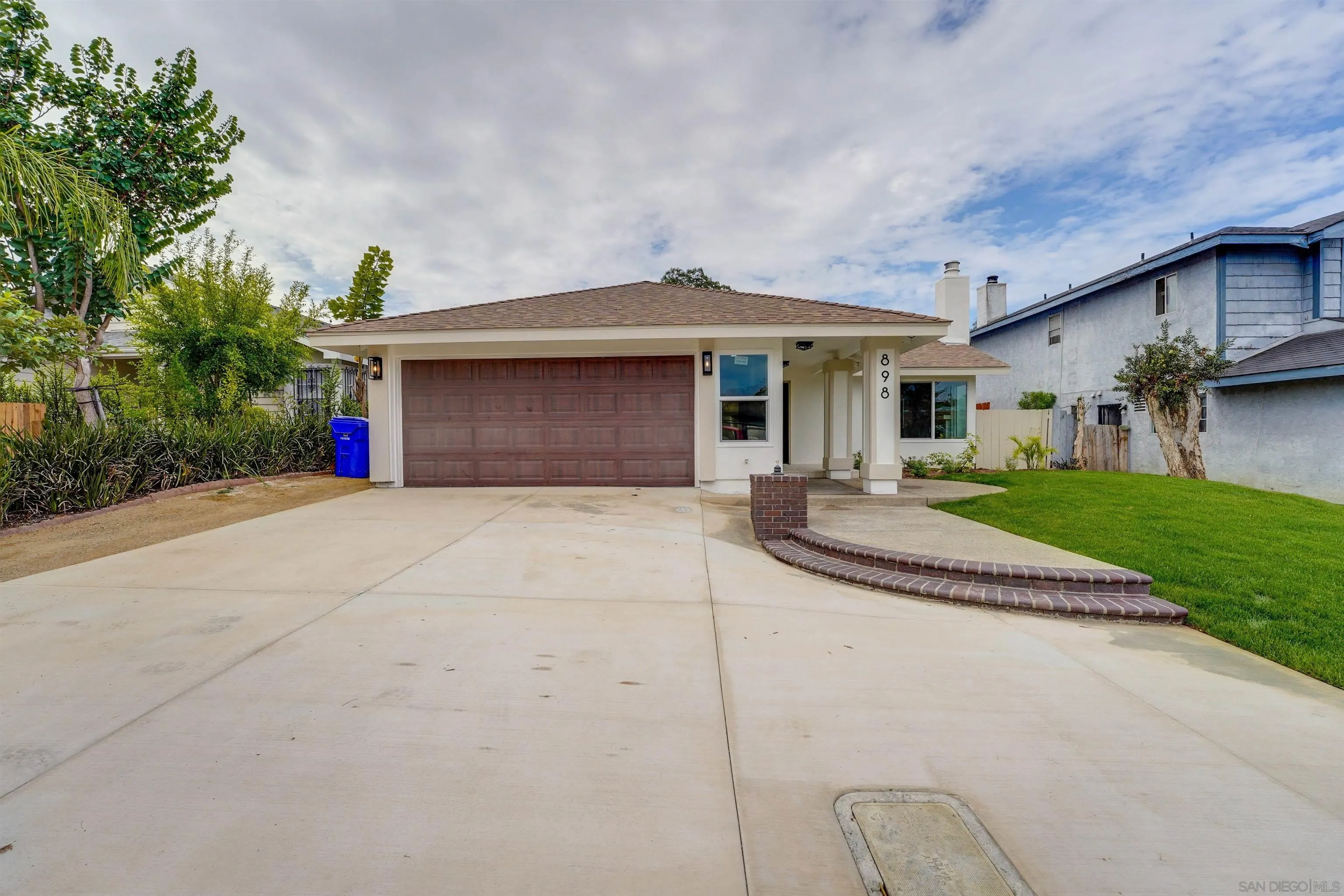 https://cdn.realtyfeed.com/cdn/127/250041712/663e2a3b93e7e04a7807fd2c5b69ffcc.webp