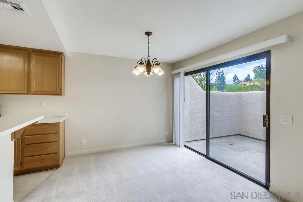 Photo #12: 250041713 Listing: Photo #12