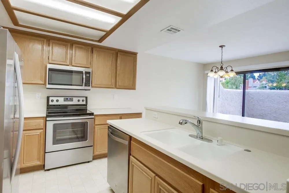 Photo #10: 250041713 Listing: Photo #10