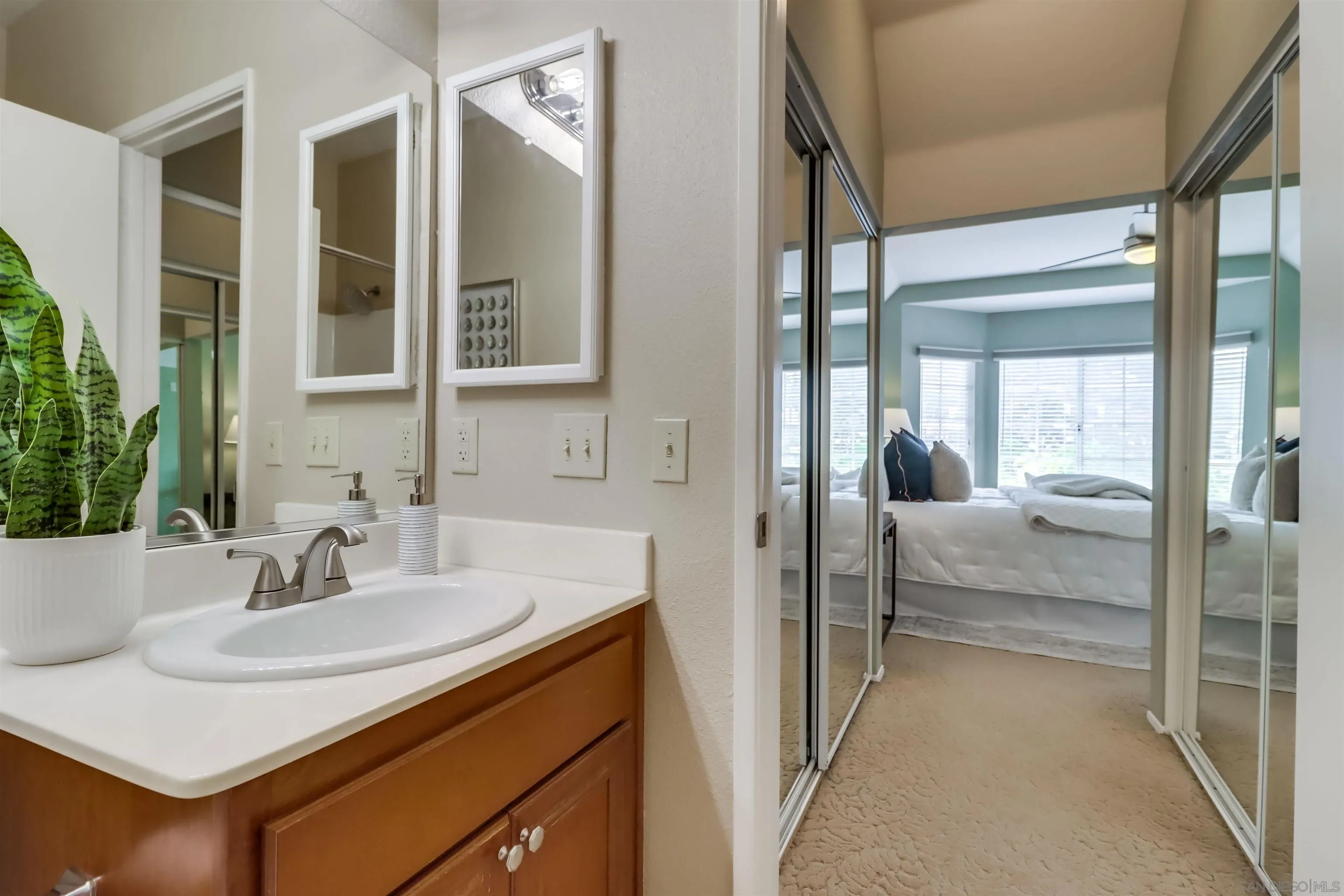 https://cdn.realtyfeed.com/cdn/127/250041716/1e992491cdda9624b079c3d4ae9b2caf.webp